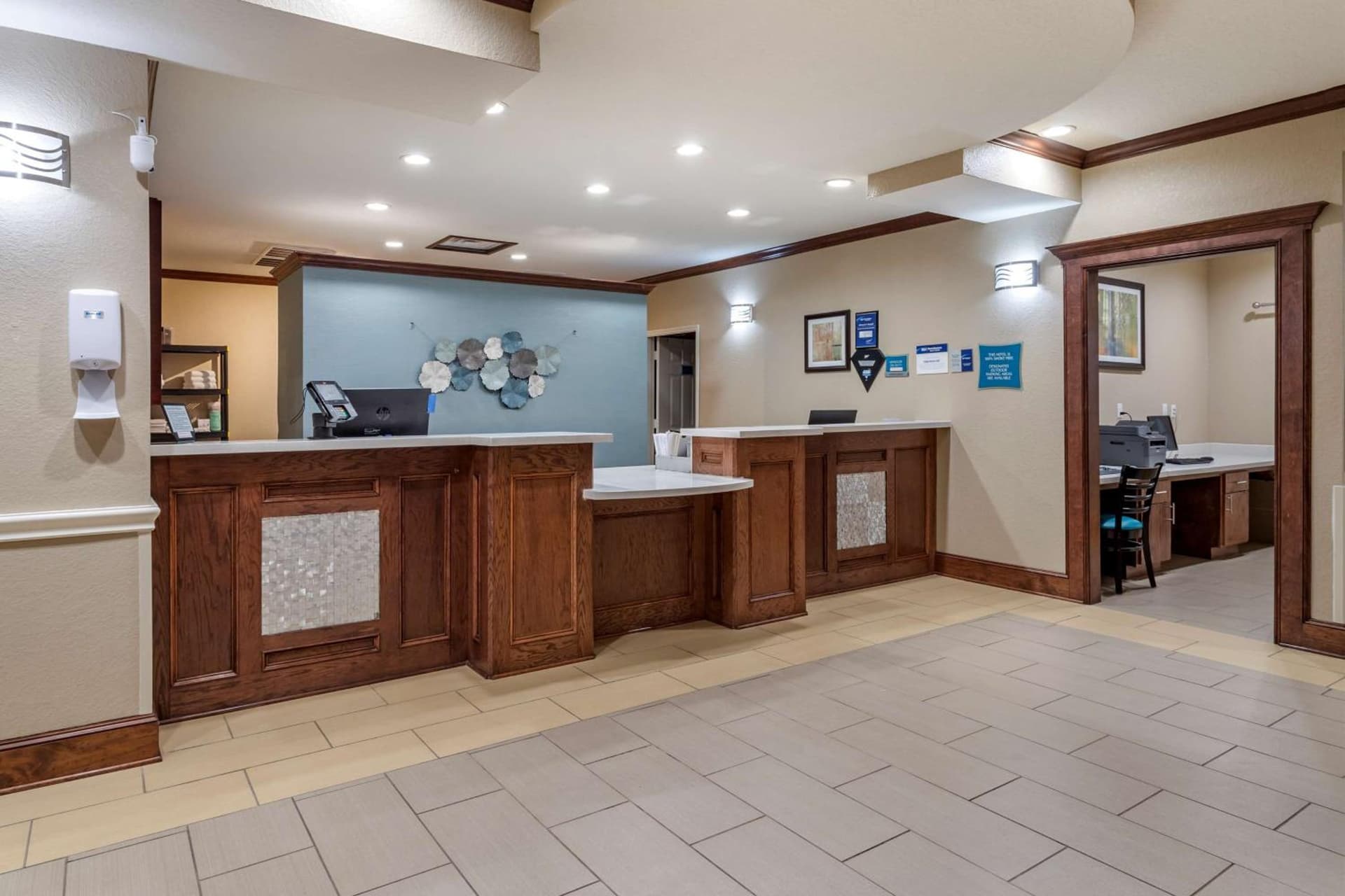 Best Western Plus Galveston Suites gallery photo in Galveston, TX — image 8