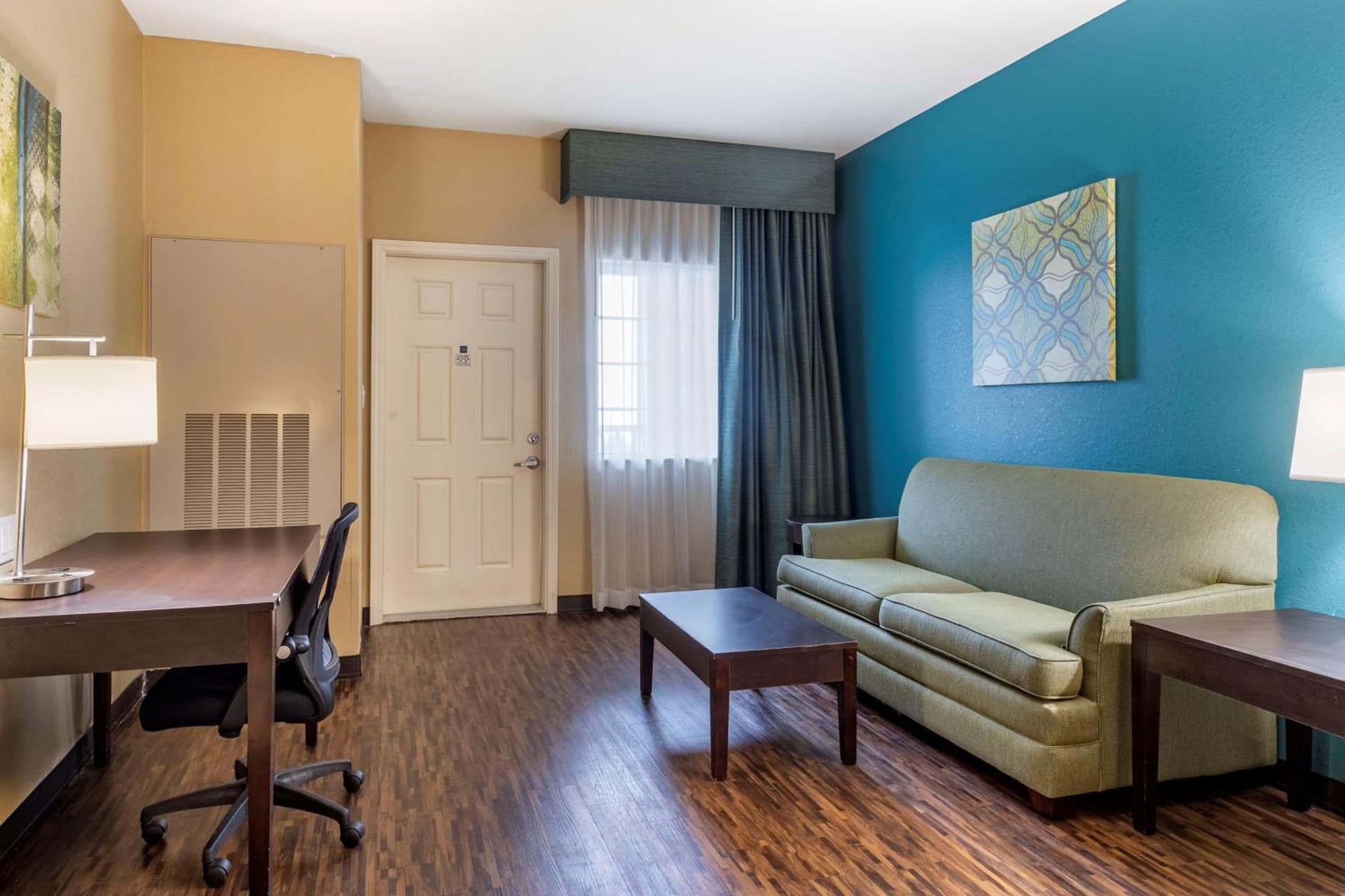 Best Western Plus Galveston Suites gallery photo in Galveston, TX — image 12