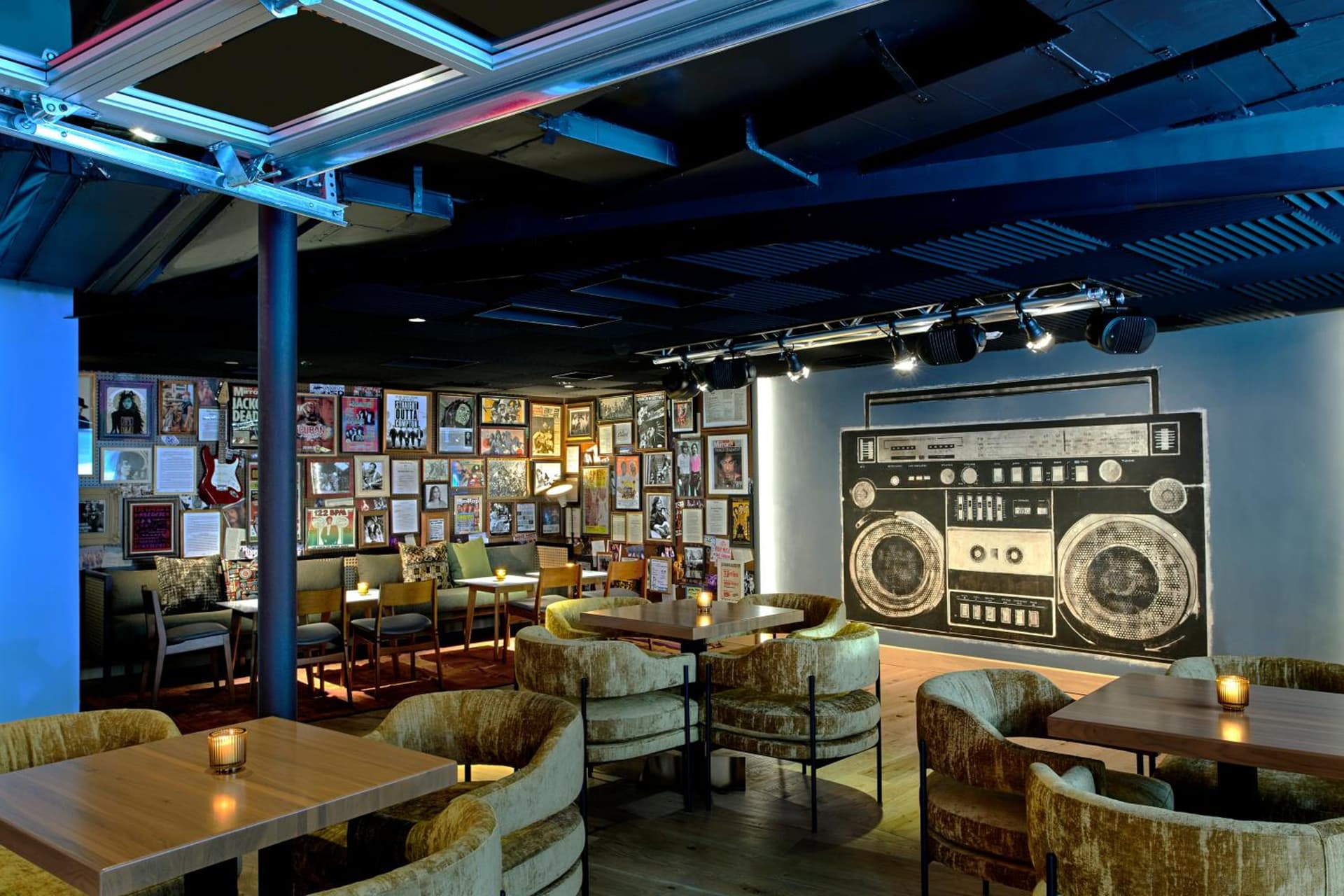 Hotel Ziggy On Sunset gallery photo in Los Angeles, CA — image 113