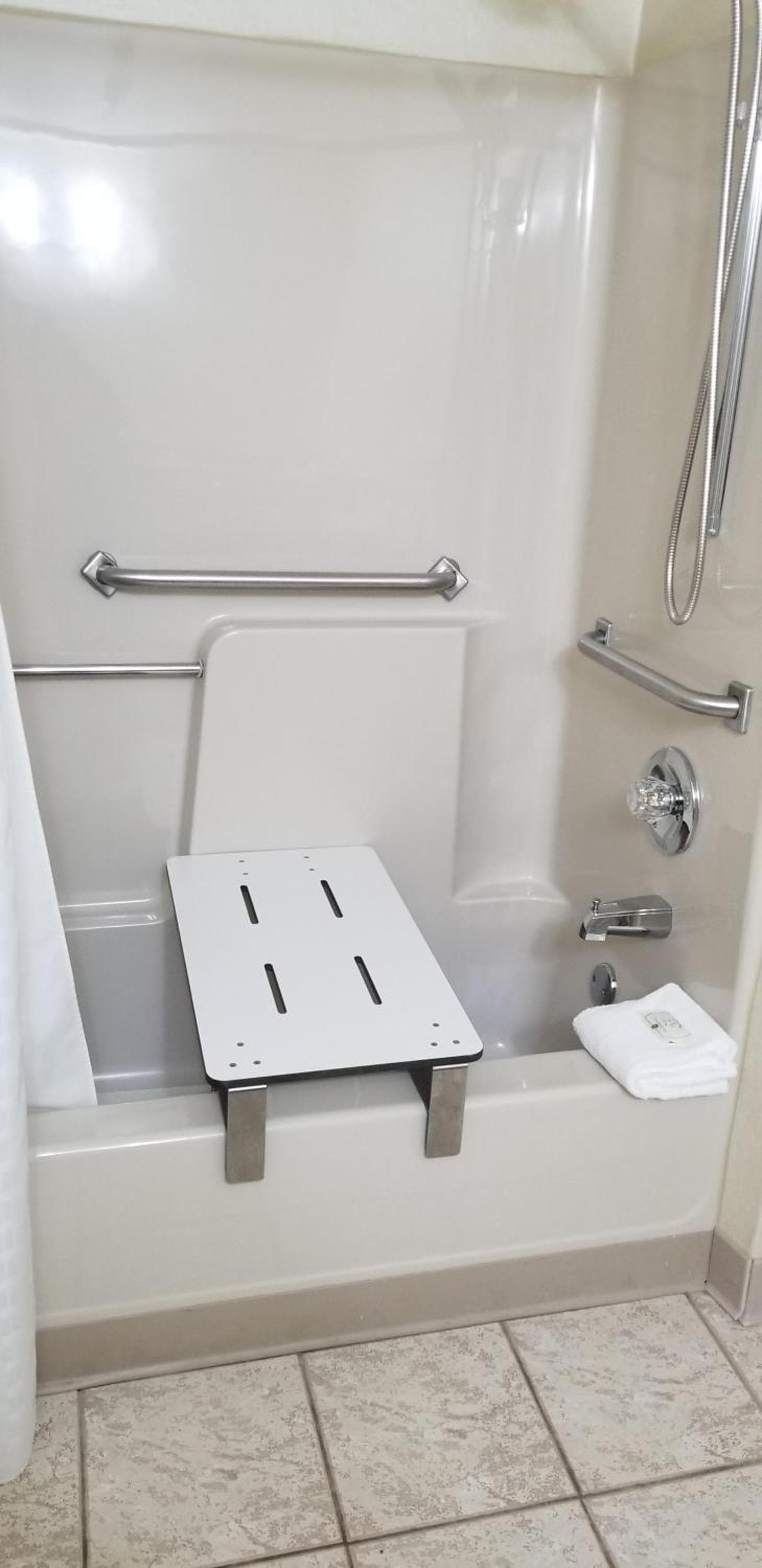 Quality Inn & Suites New Castle gallery photo in New Castle, PA — image 14