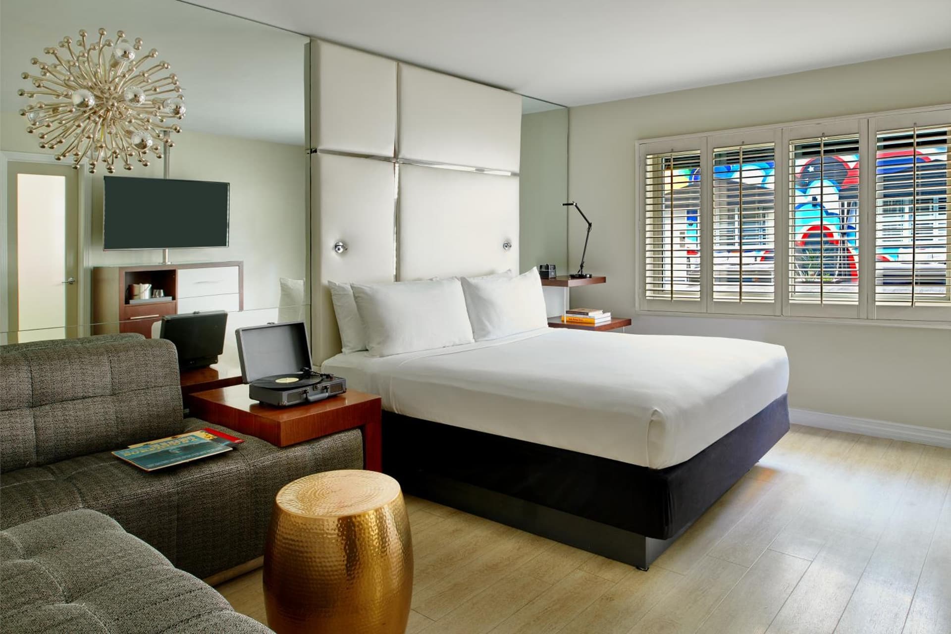 Hotel Ziggy On Sunset gallery photo in Los Angeles, CA — image 57
