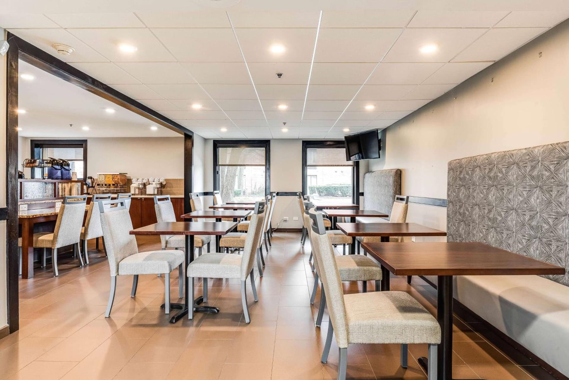 Best Western Chicago - Downers Grove gallery photo in Downers Grove, IL — image 13