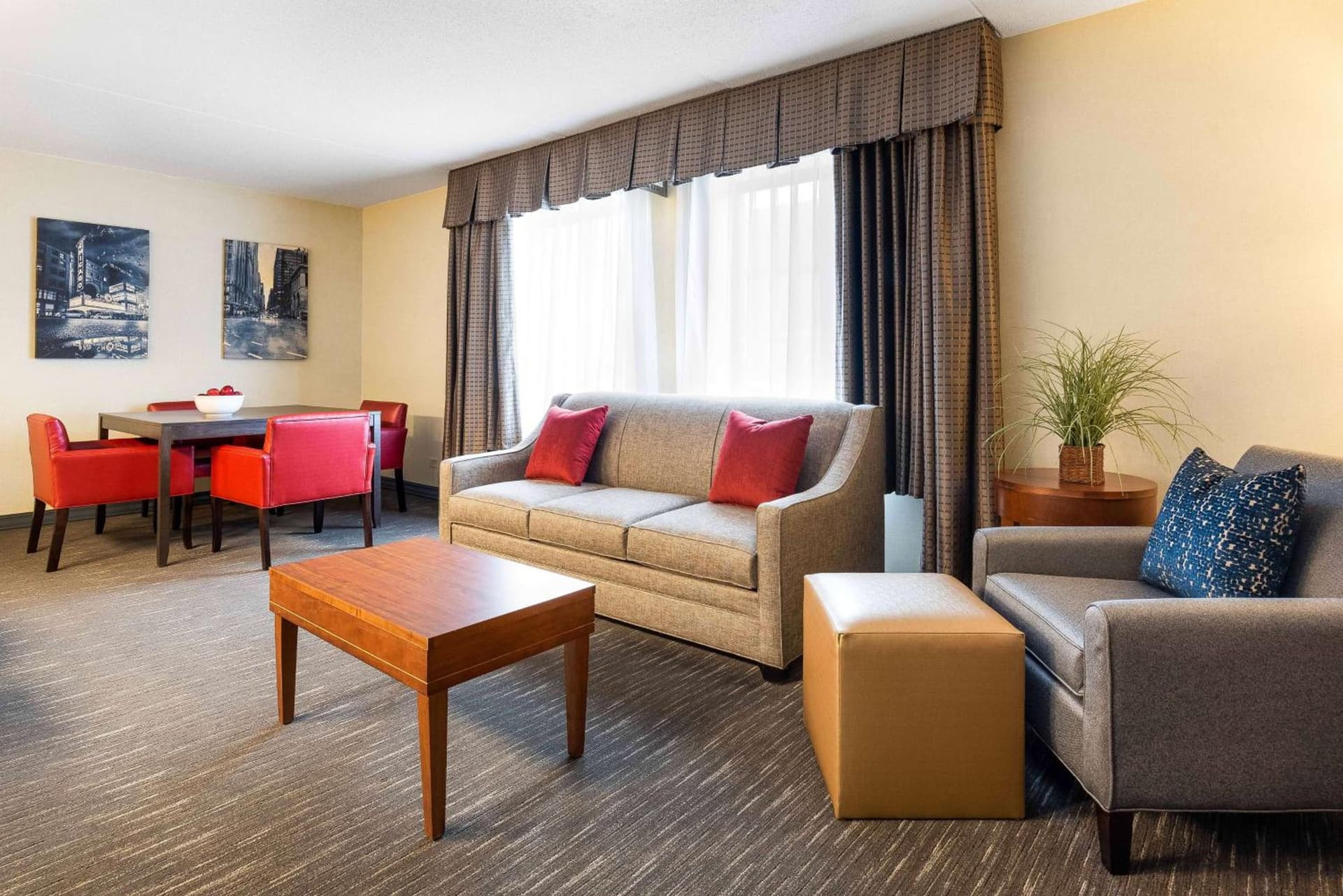 Best Western Chicago - Downers Grove gallery photo in Downers Grove, IL — image 4