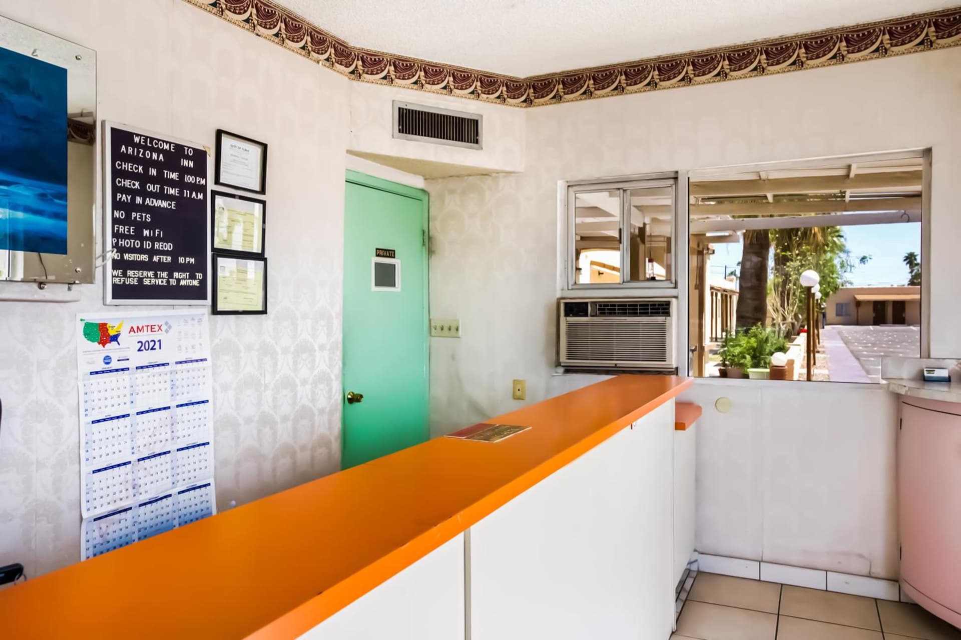 OYO Hotel Yuma AZ - I-8 US-95 gallery photo in Yuma, AZ — image 11