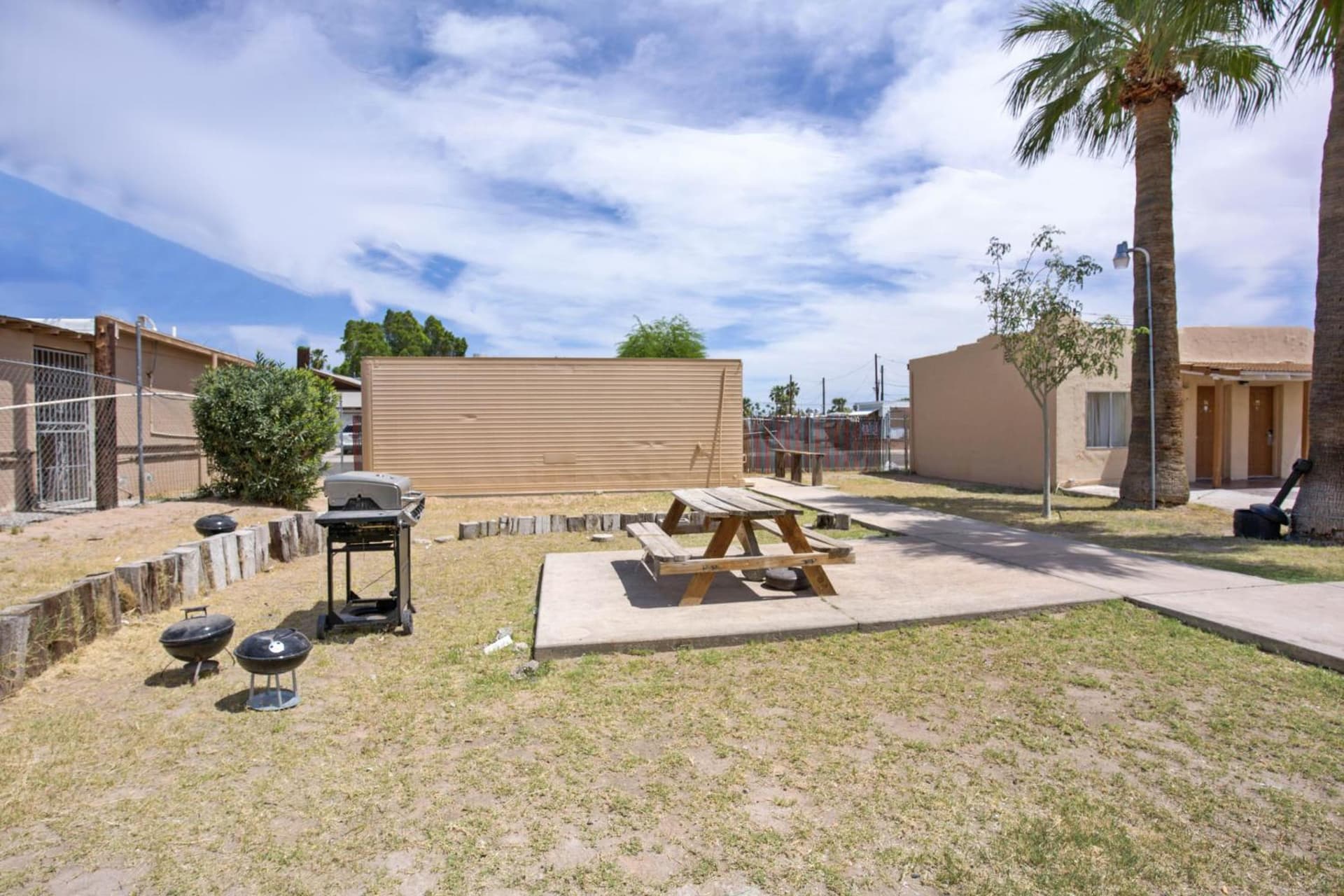 OYO Hotel Yuma AZ - I-8 US-95 gallery photo in Yuma, AZ — image 7