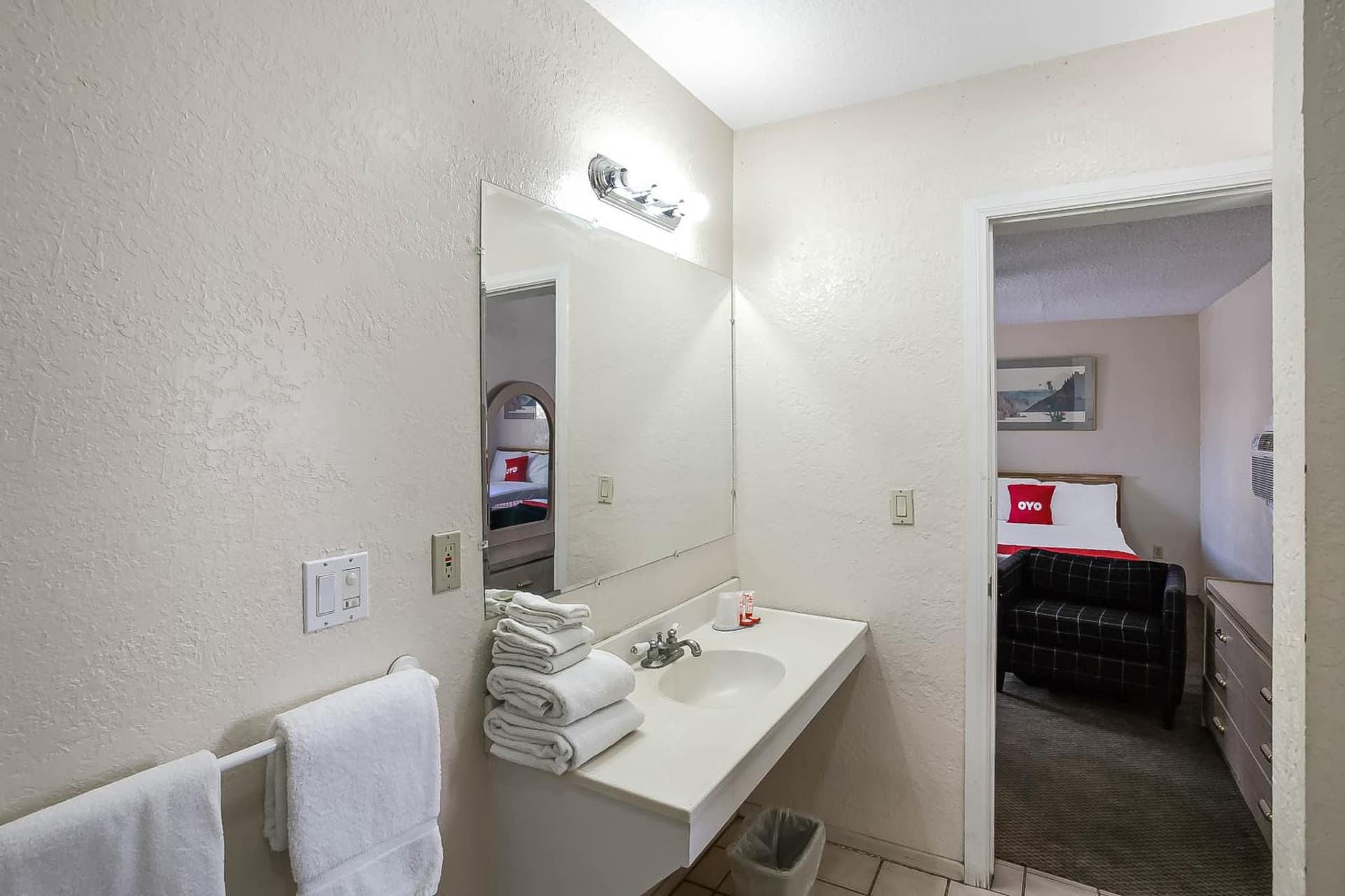 OYO Hotel Yuma AZ - I-8 US-95 gallery photo in Yuma, AZ — image 37