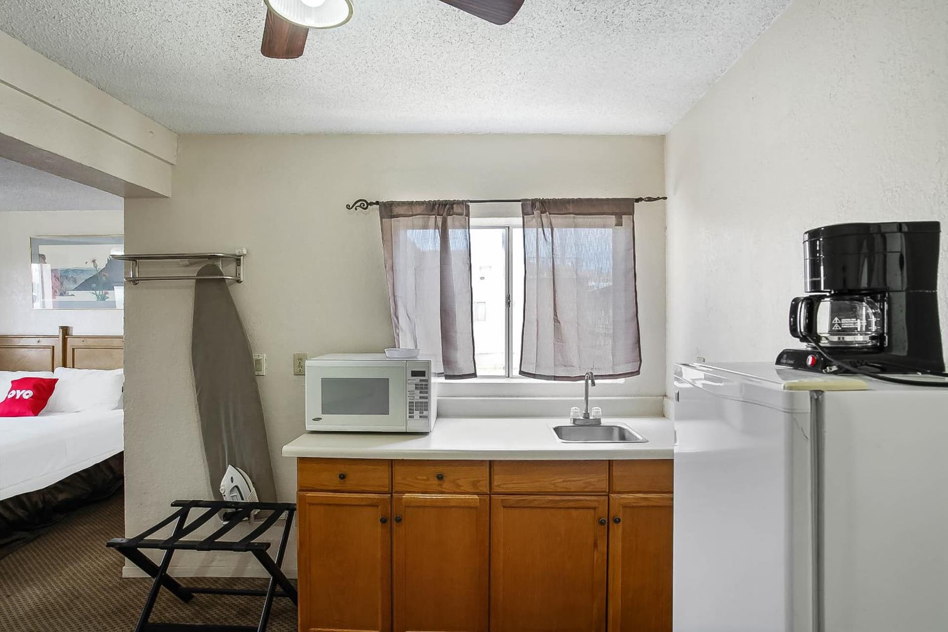 OYO Hotel Yuma AZ - I-8 US-95 gallery photo in Yuma, AZ — image 19
