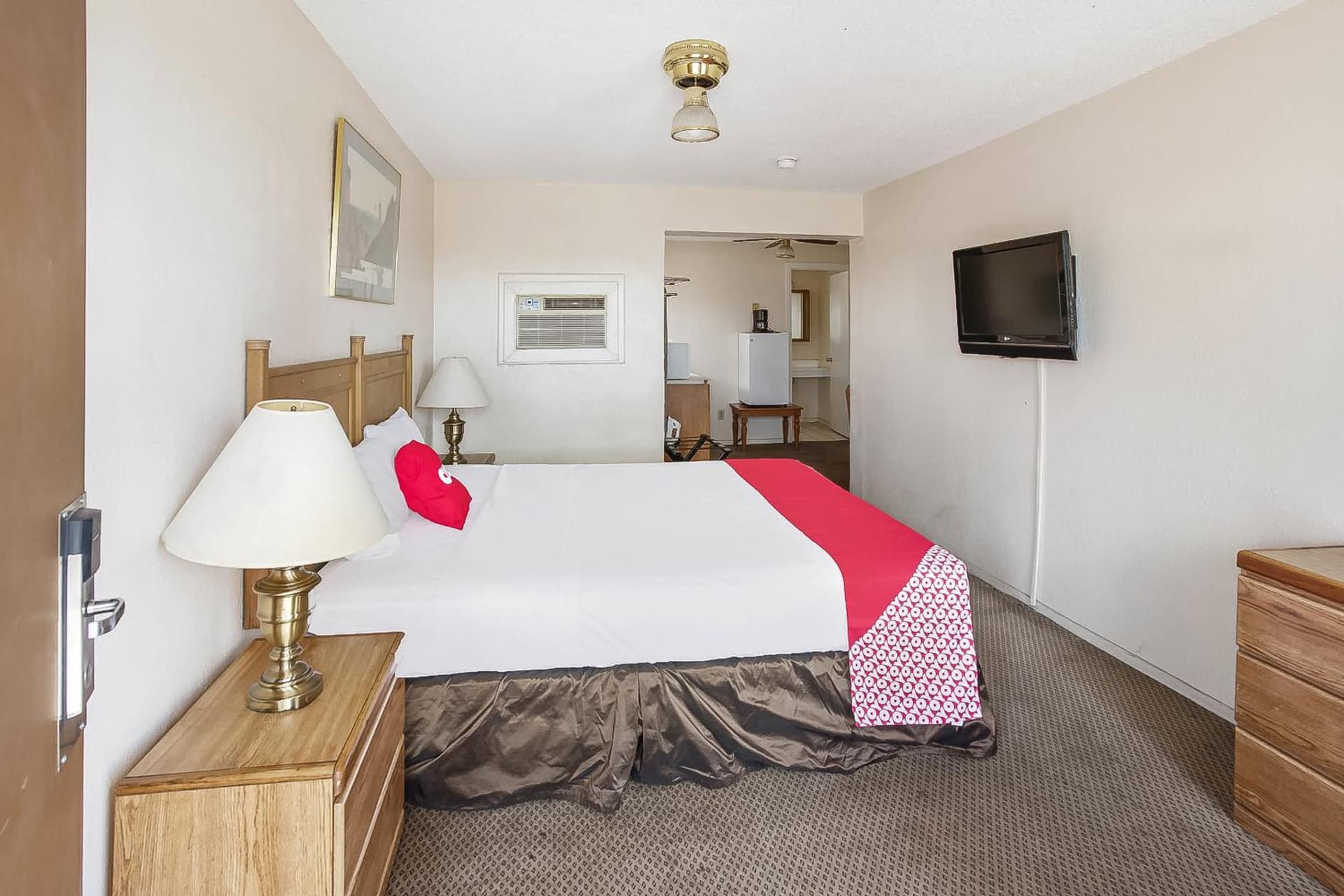 OYO Hotel Yuma AZ - I-8 US-95 gallery photo in Yuma, AZ — image 16