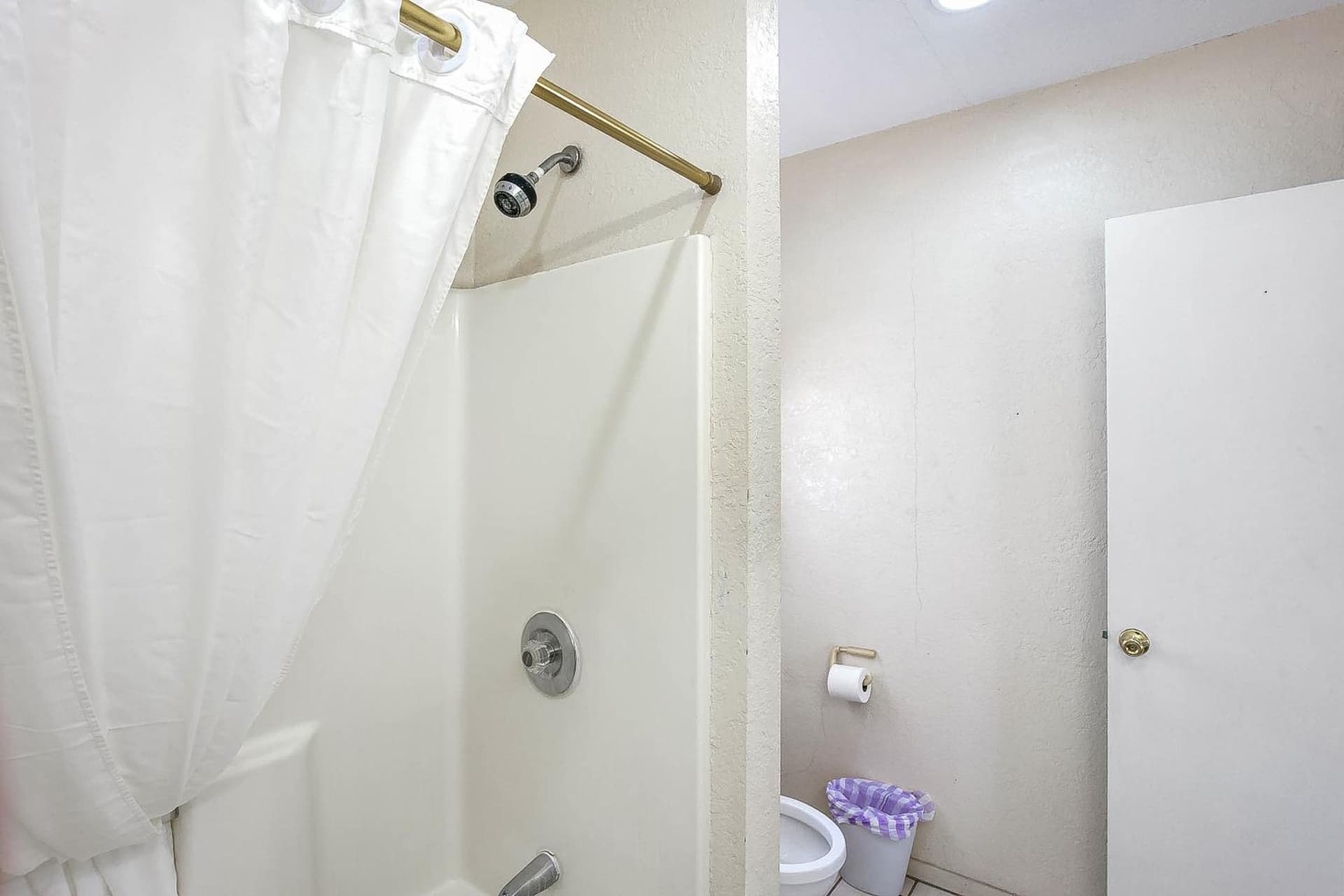 OYO Hotel Yuma AZ - I-8 US-95 gallery photo in Yuma, AZ — image 38