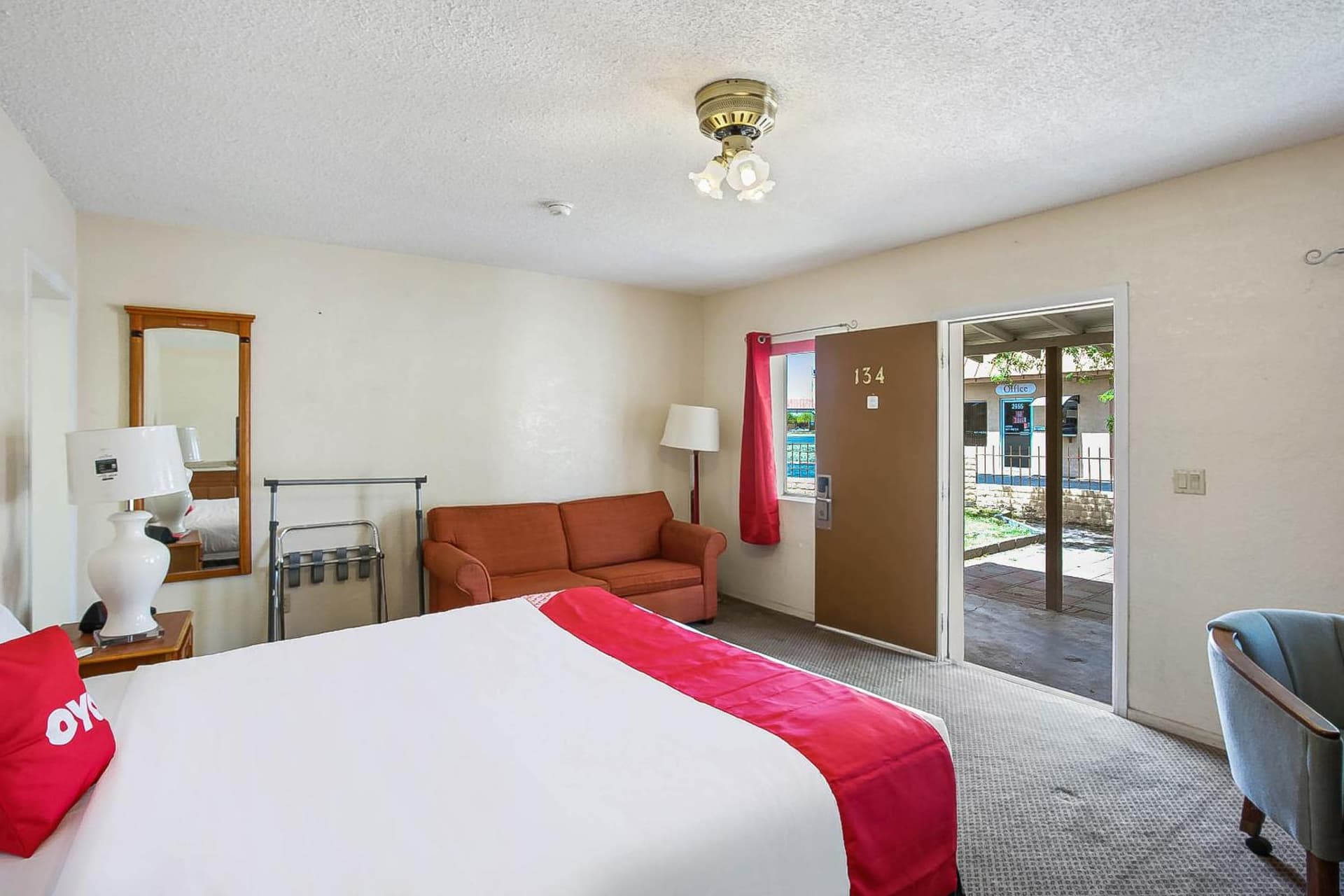 OYO Hotel Yuma AZ - I-8 US-95 gallery photo in Yuma, AZ — image 31
