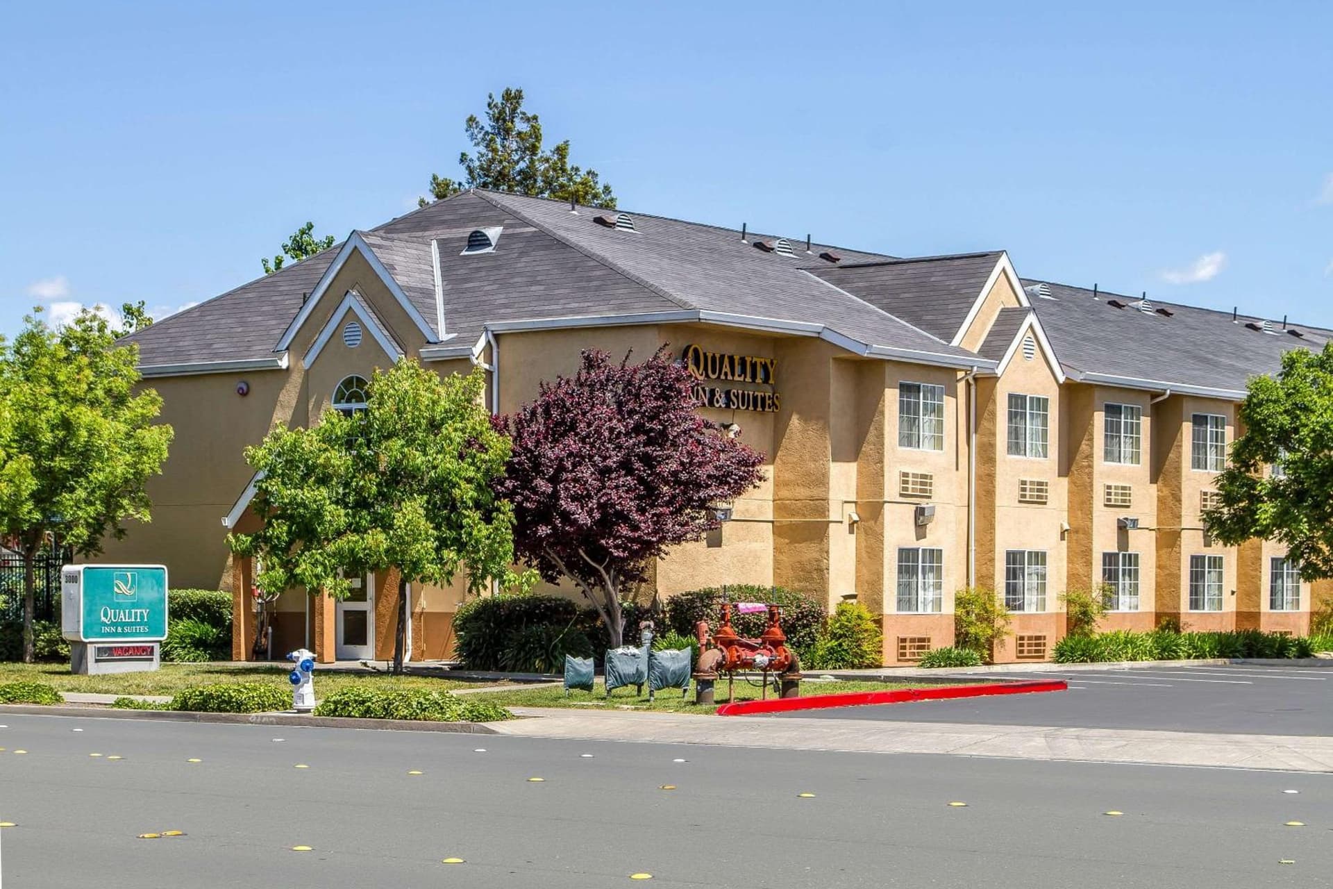 Econo Lodge Inn & Suites Santa Rosa South gallery photo in Santa Rosa, CA — image 7