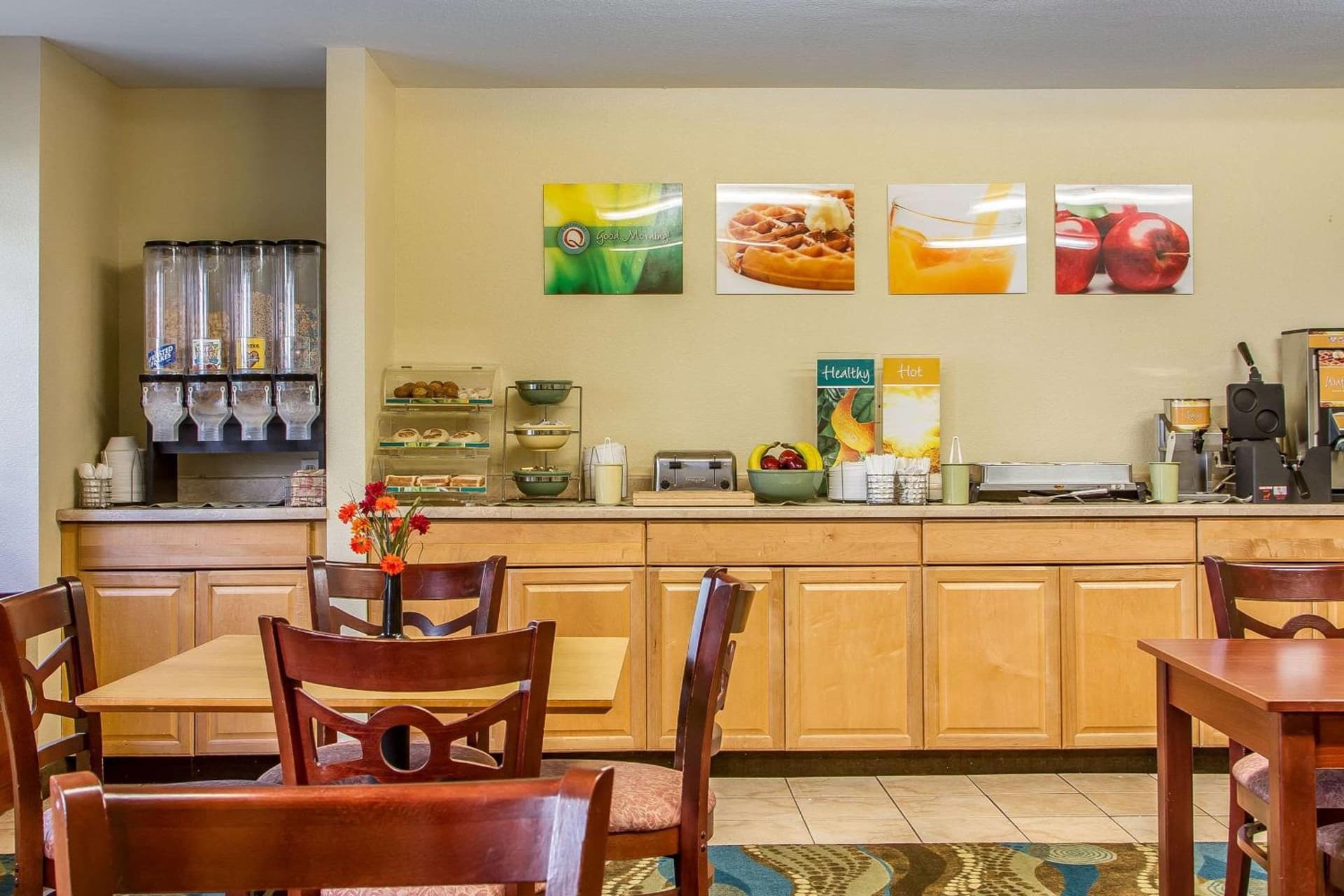 Econo Lodge Inn & Suites Santa Rosa South gallery photo in Santa Rosa, CA — image 17