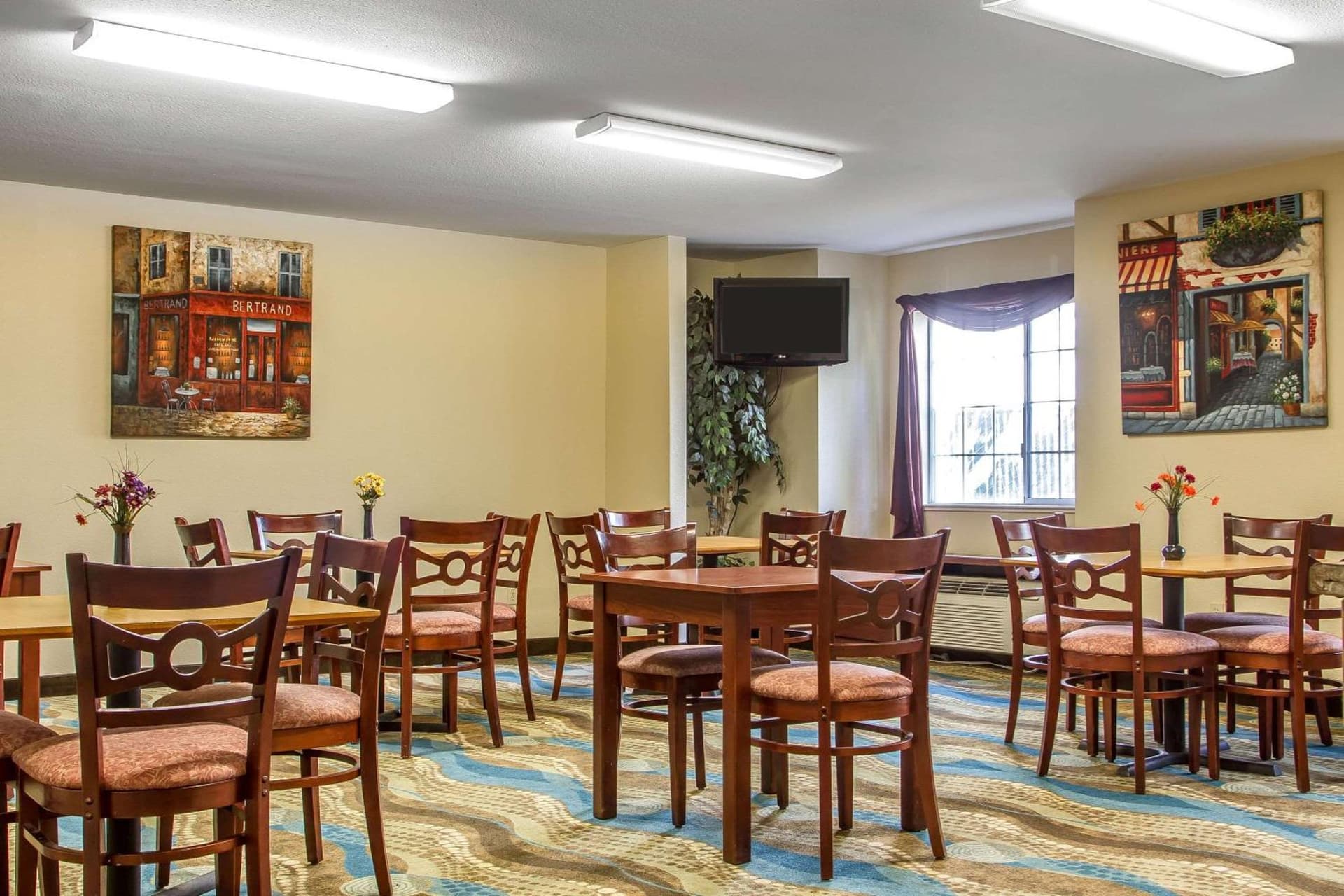 Econo Lodge Inn & Suites Santa Rosa South gallery photo in Santa Rosa, CA — image 21