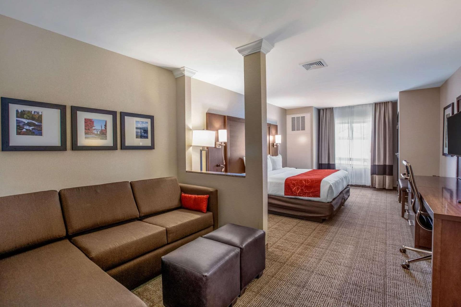 Comfort Suites Fishkill near Interstate 84 interior in Fishkill, NY — gallery photo 2