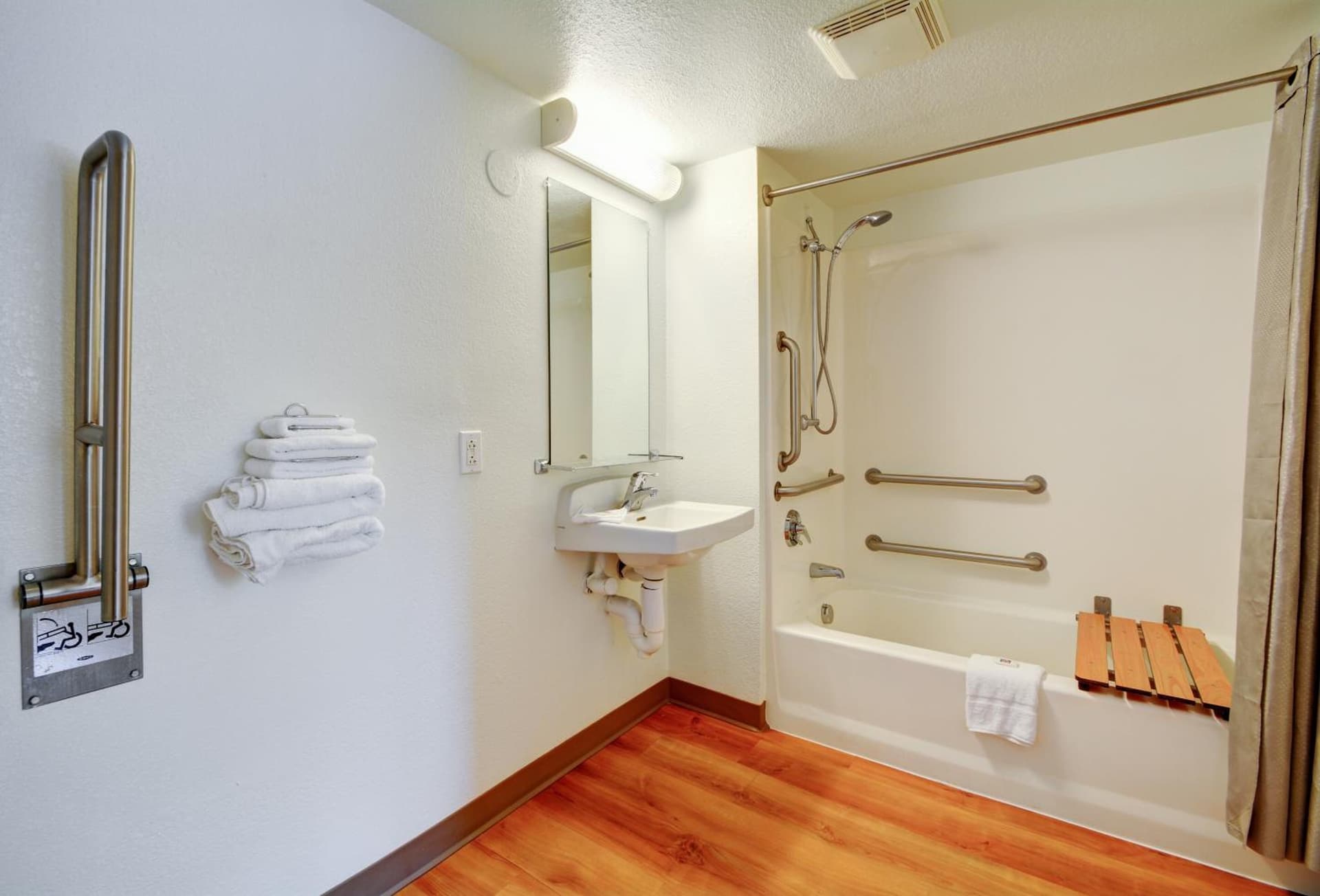 Motel 6-Southington, CT - Hartford interior in Southington — gallery photo 2