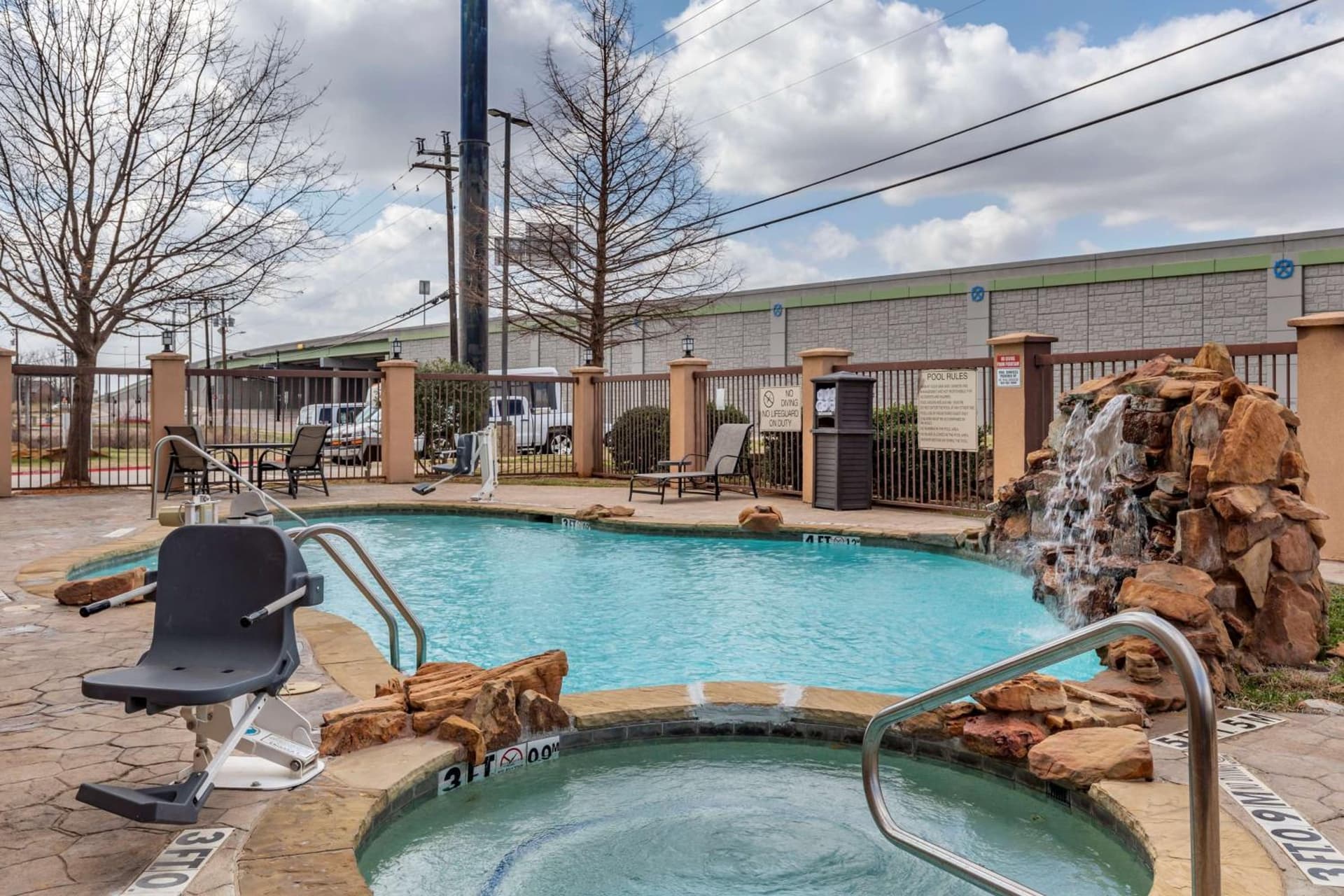 Best Western Plus DFW Airport West Euless interior in Euless, TX — gallery photo 2