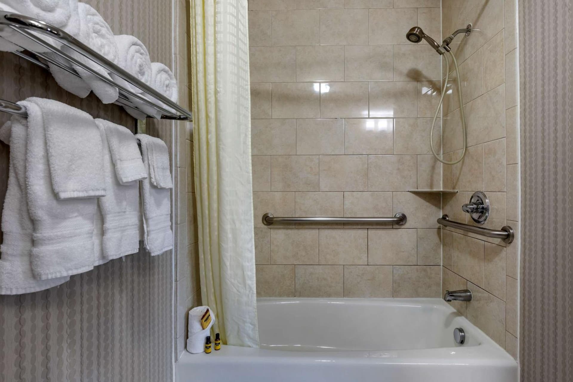 Best Western Plus DFW Airport West Euless gallery photo in Euless, TX — image 18