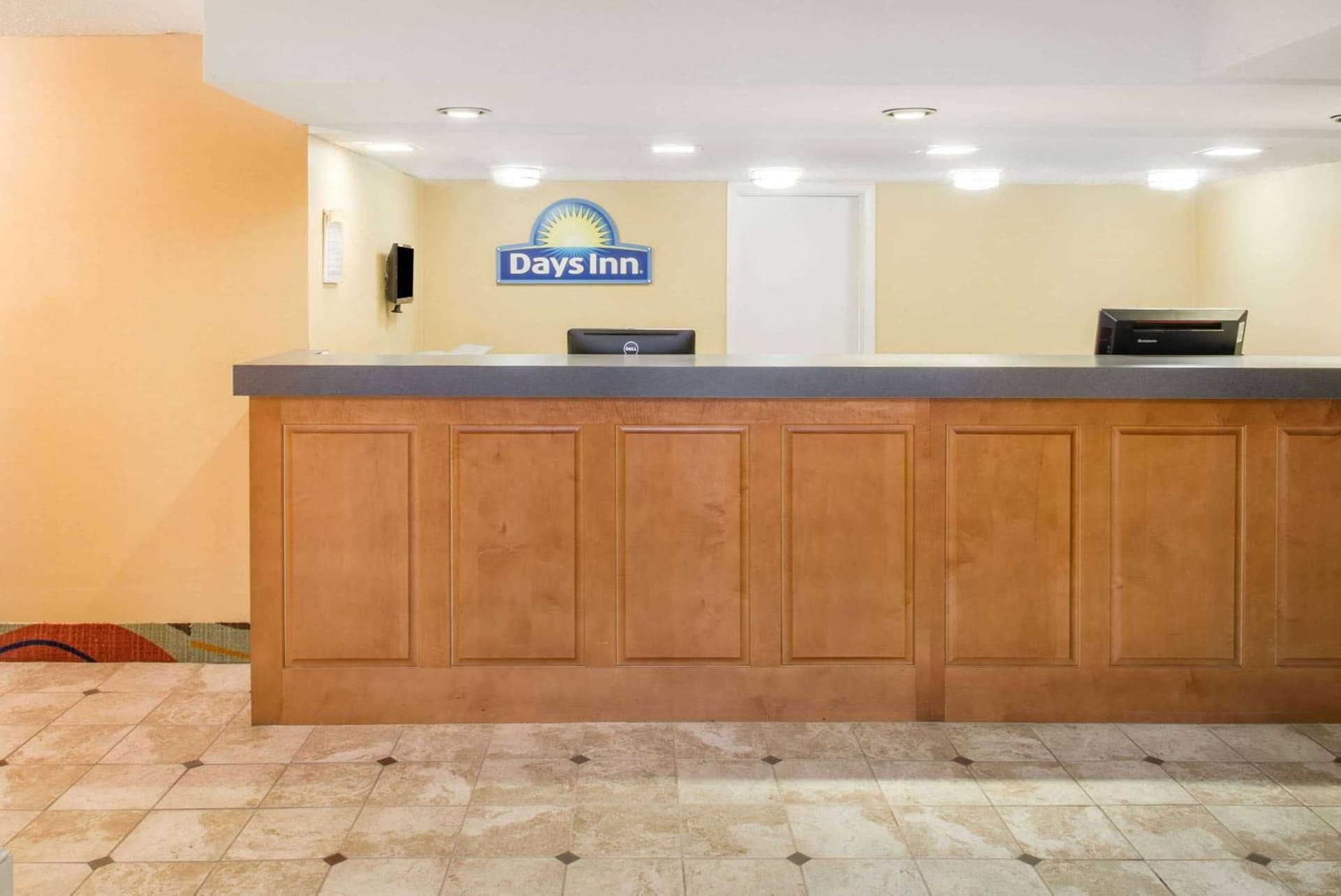 Days Inn by Wyndham Roanoke/Hollins Near I-81 gallery photo in Roanoke, VA — image 20