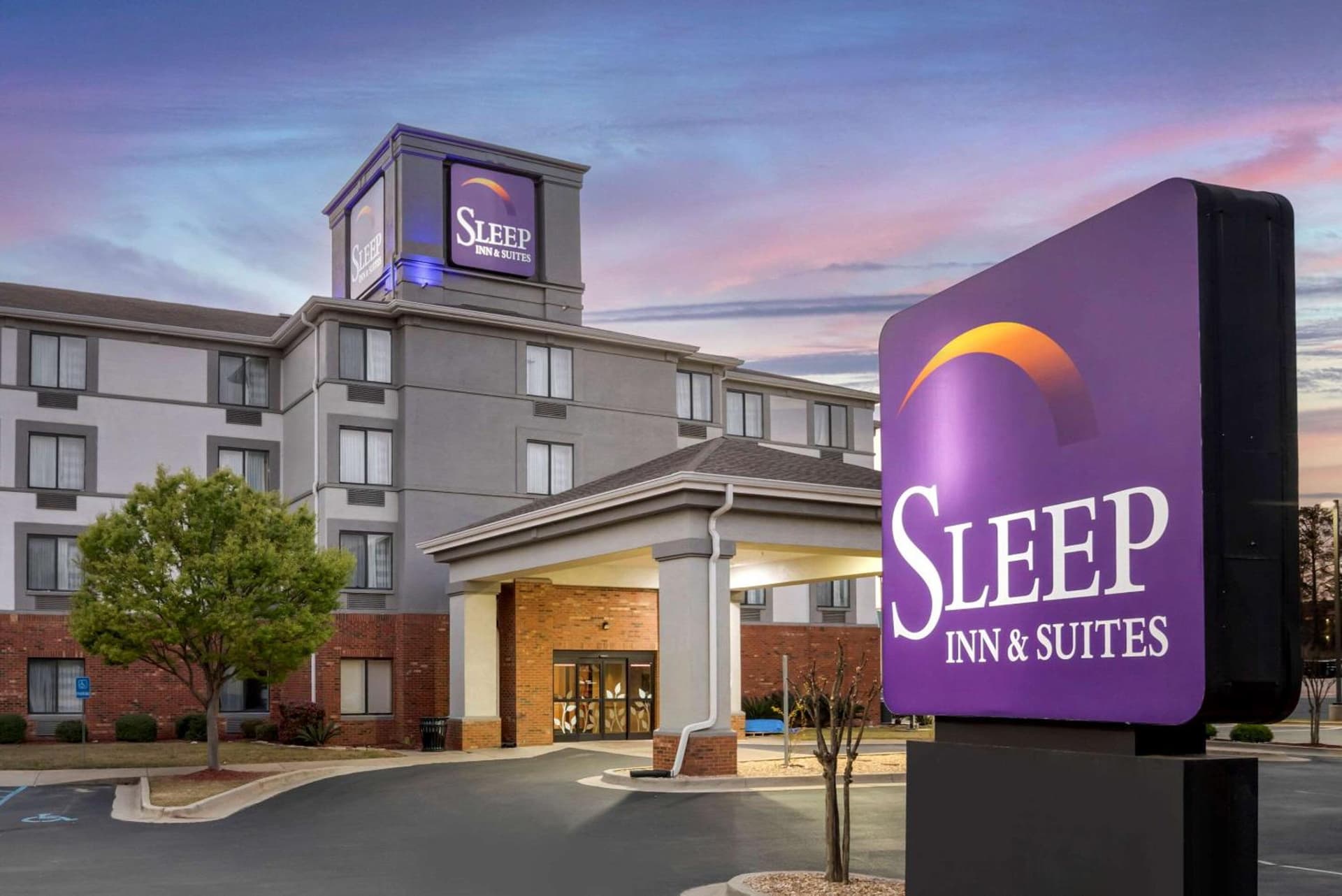Sleep Inn & Suites Auburn Campus Area I-85 gallery photo in Auburn, AL — image 9