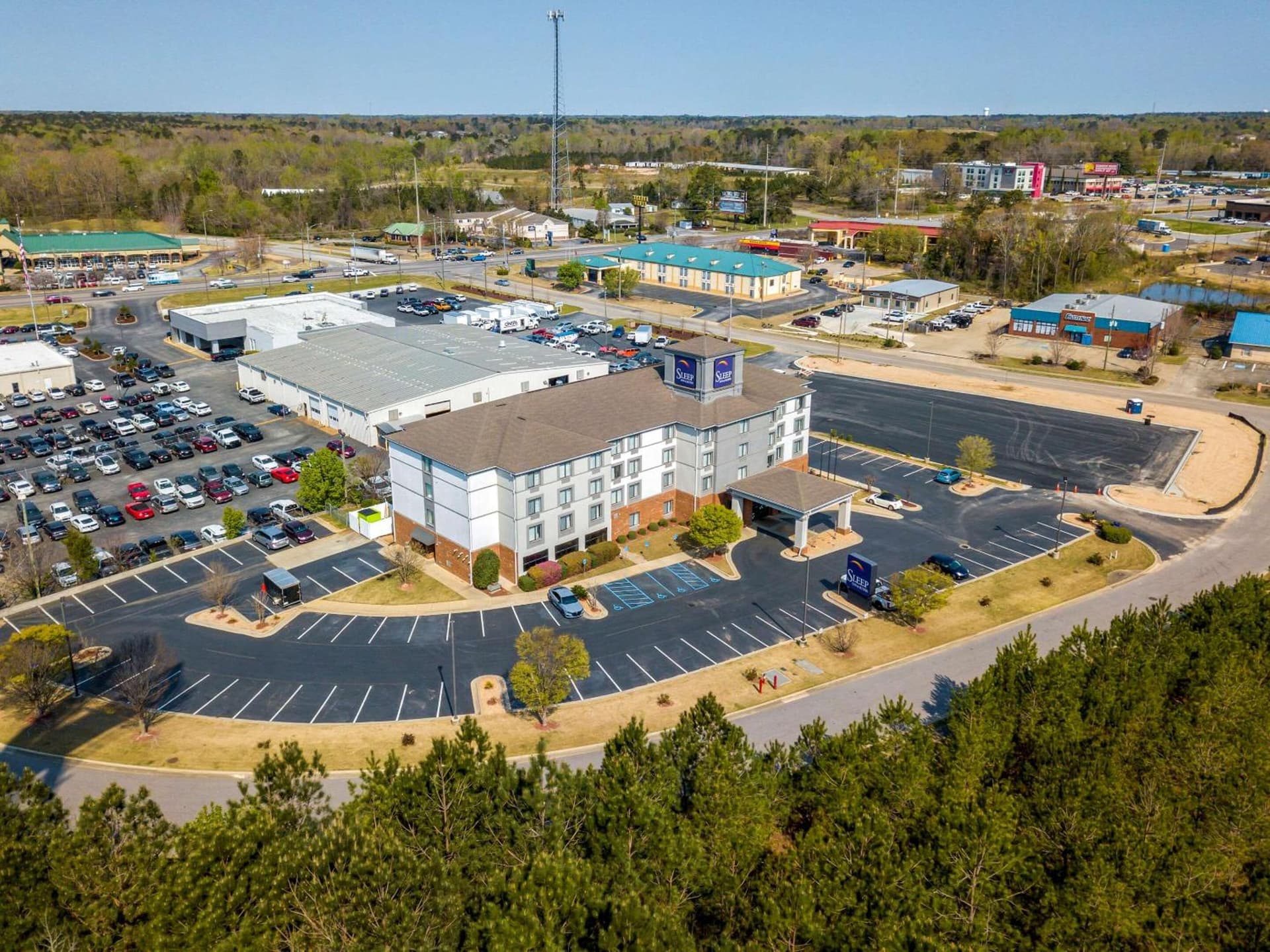 Sleep Inn & Suites Auburn Campus Area I-85 gallery photo in Auburn, AL — image 35