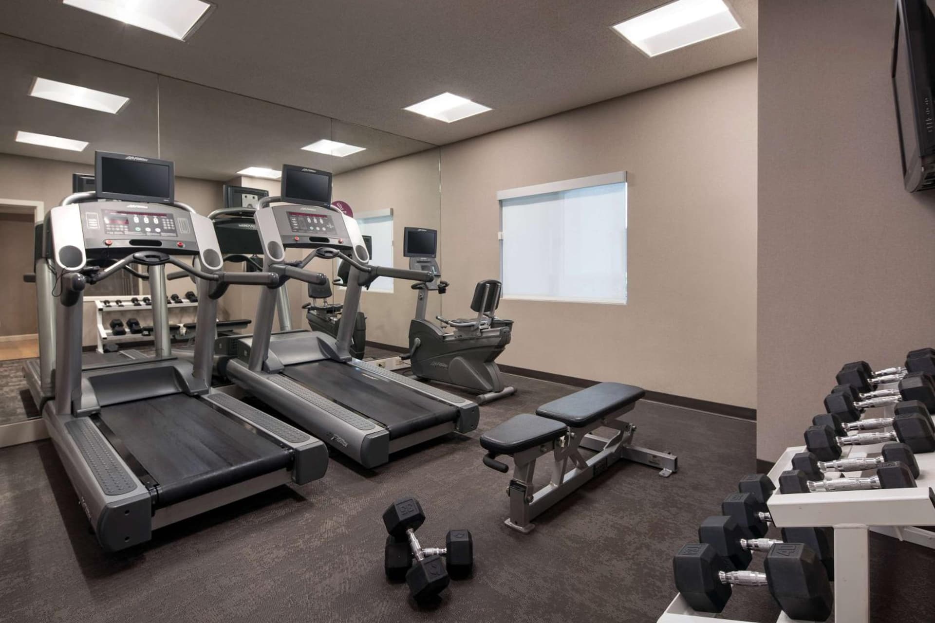 Sonesta ES Suites Huntington Beach Fountain Valley gallery photo in Huntington Beach, CA — image 35