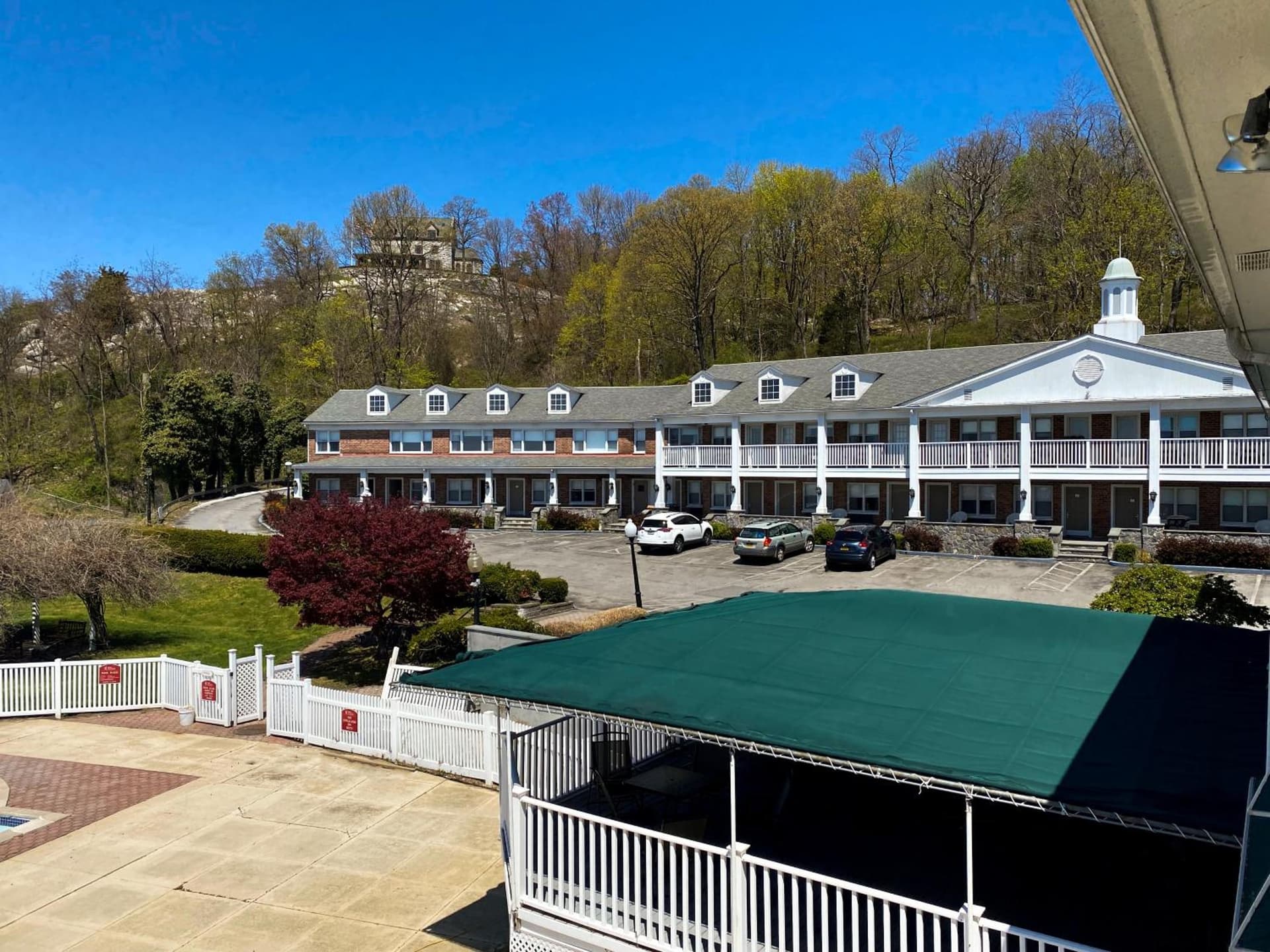 Inn on the Hudson property views in Peekskill, NY — gallery photo 3
