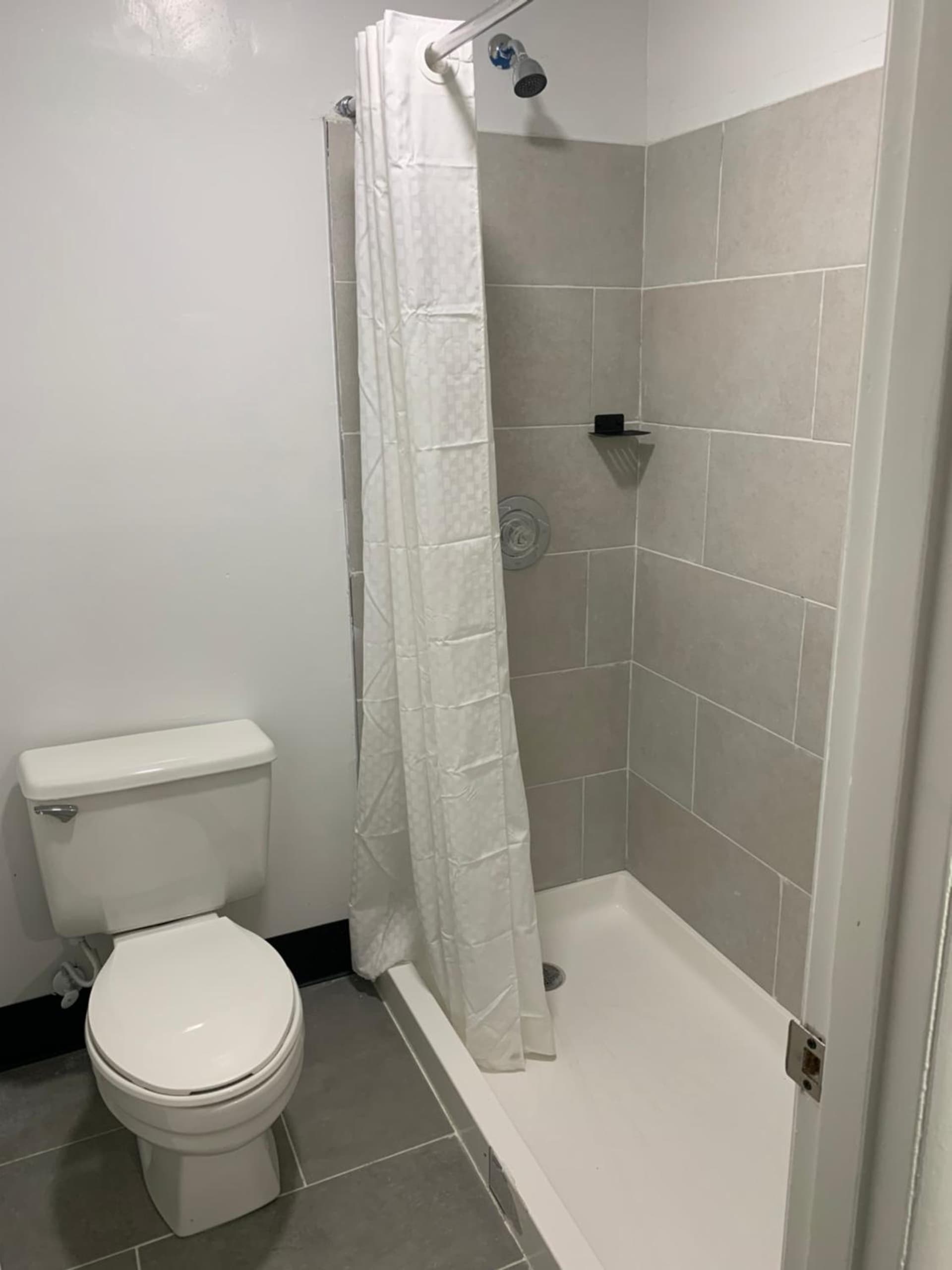 ROYALINN property views in Elizabethtown, KY — gallery photo 3