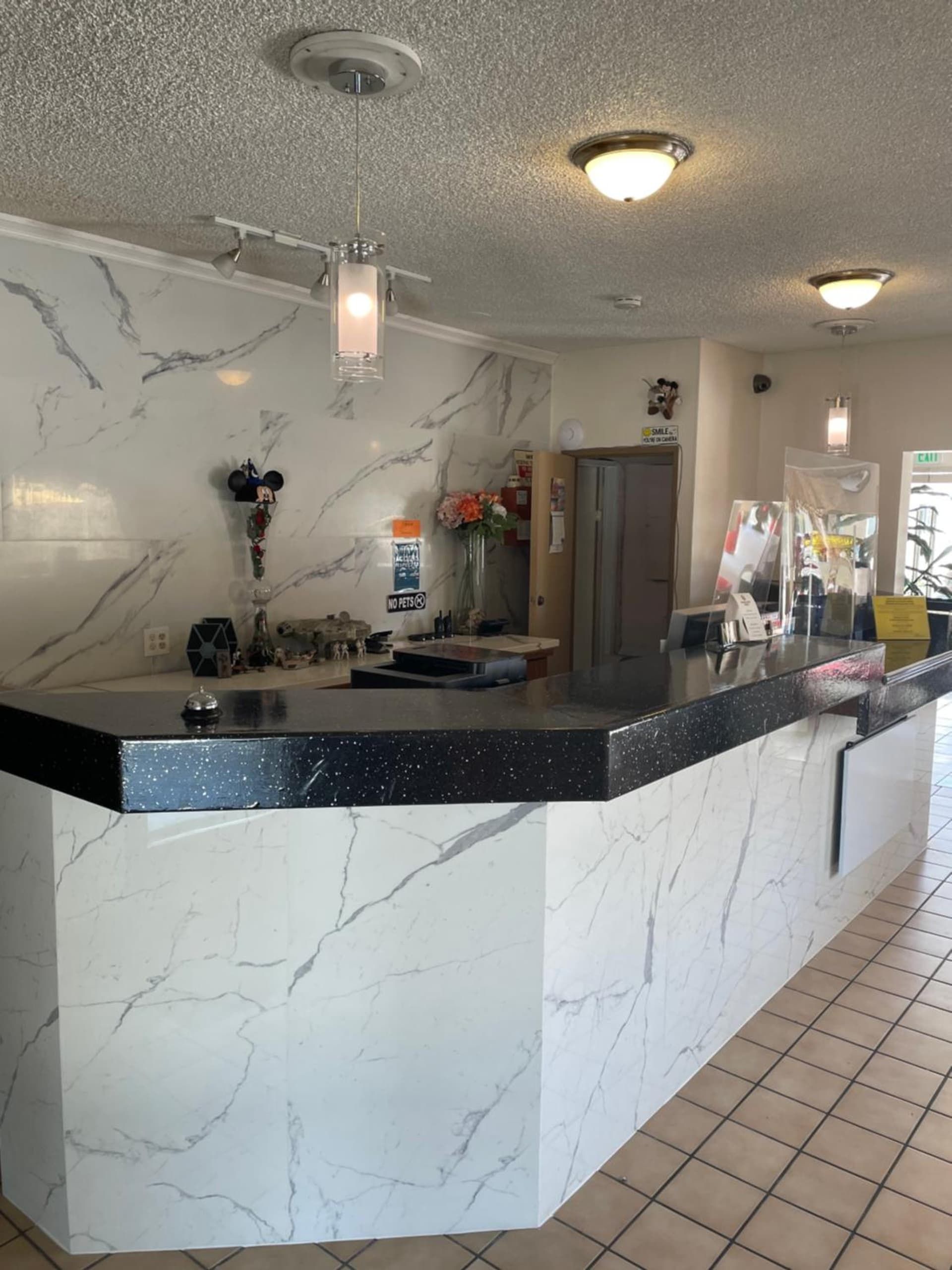 Grand Inn property views in Fullerton, CA — gallery photo 3