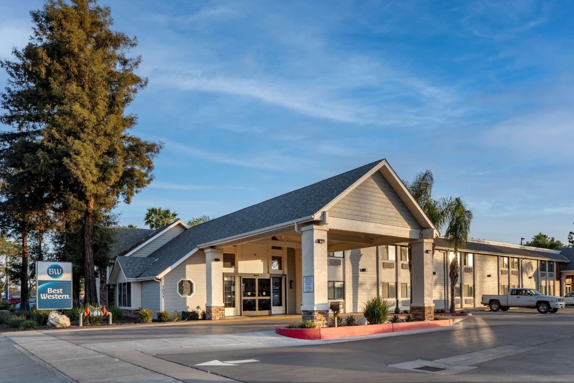 Best Western Town & Country Lodge featured exterior or lobby in Tulare, CA — similar hotel