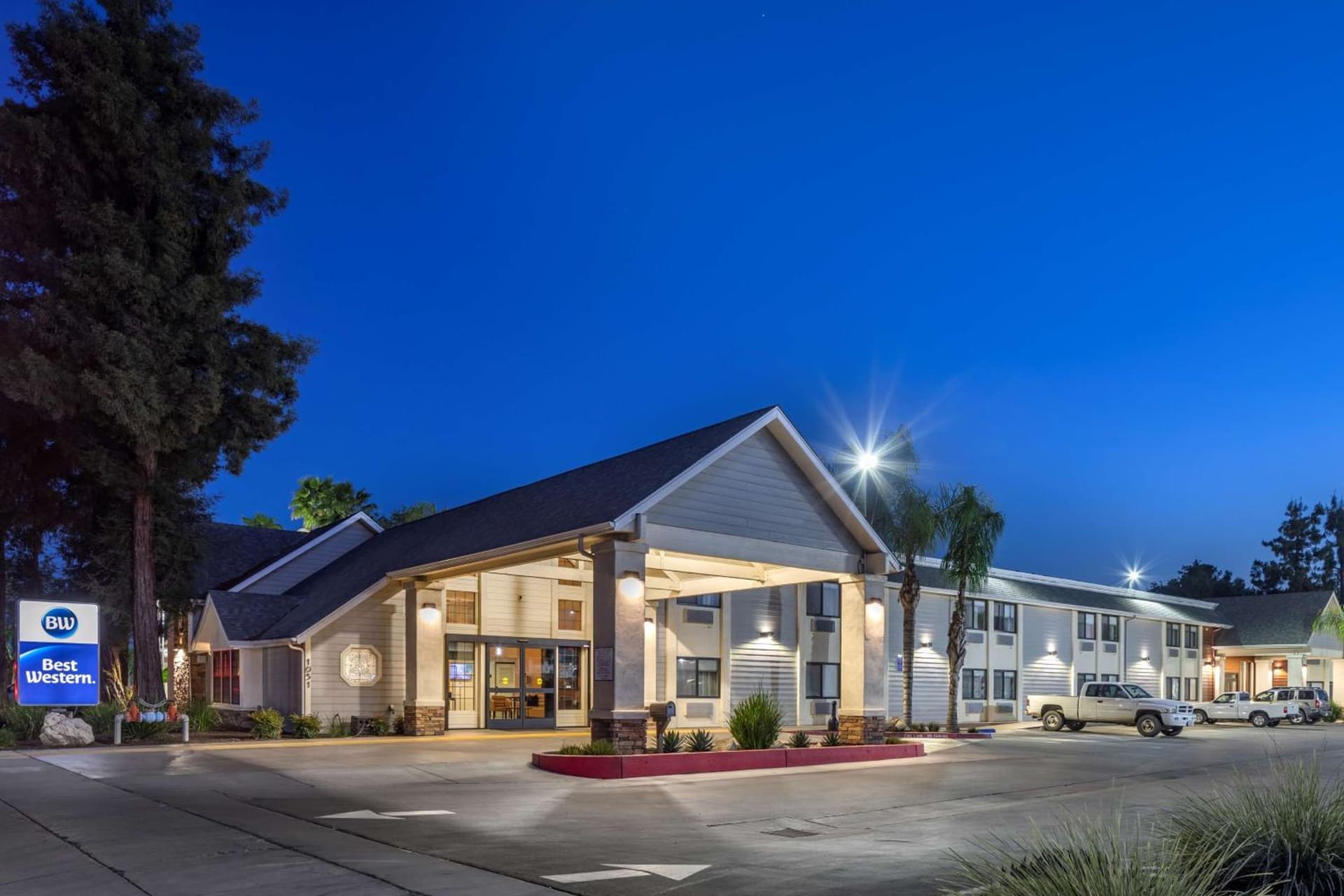 Best Western Town & Country Lodge gallery photo in Tulare, CA — image 38