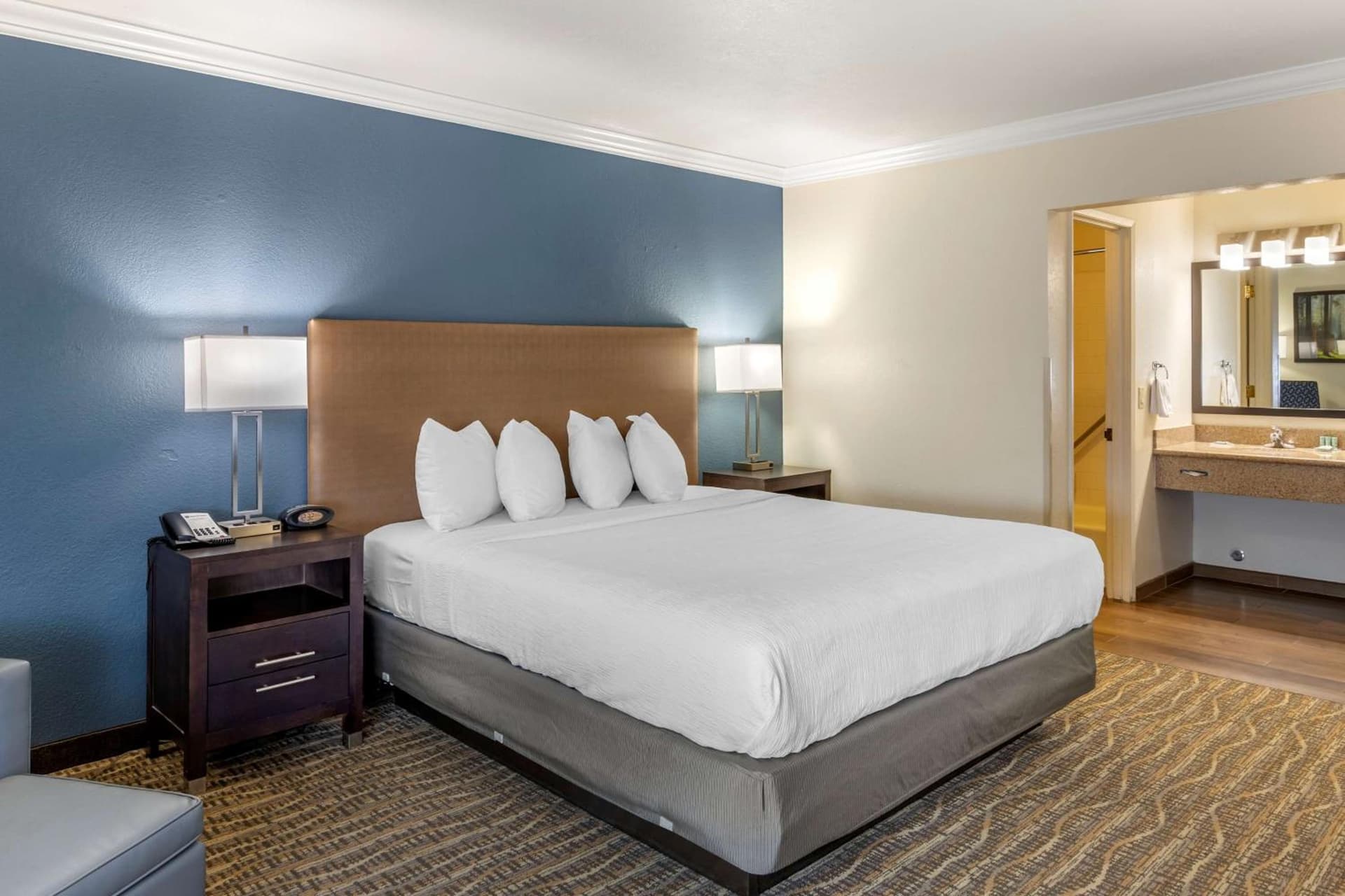 Best Western Town & Country Lodge gallery photo in Tulare, CA — image 30