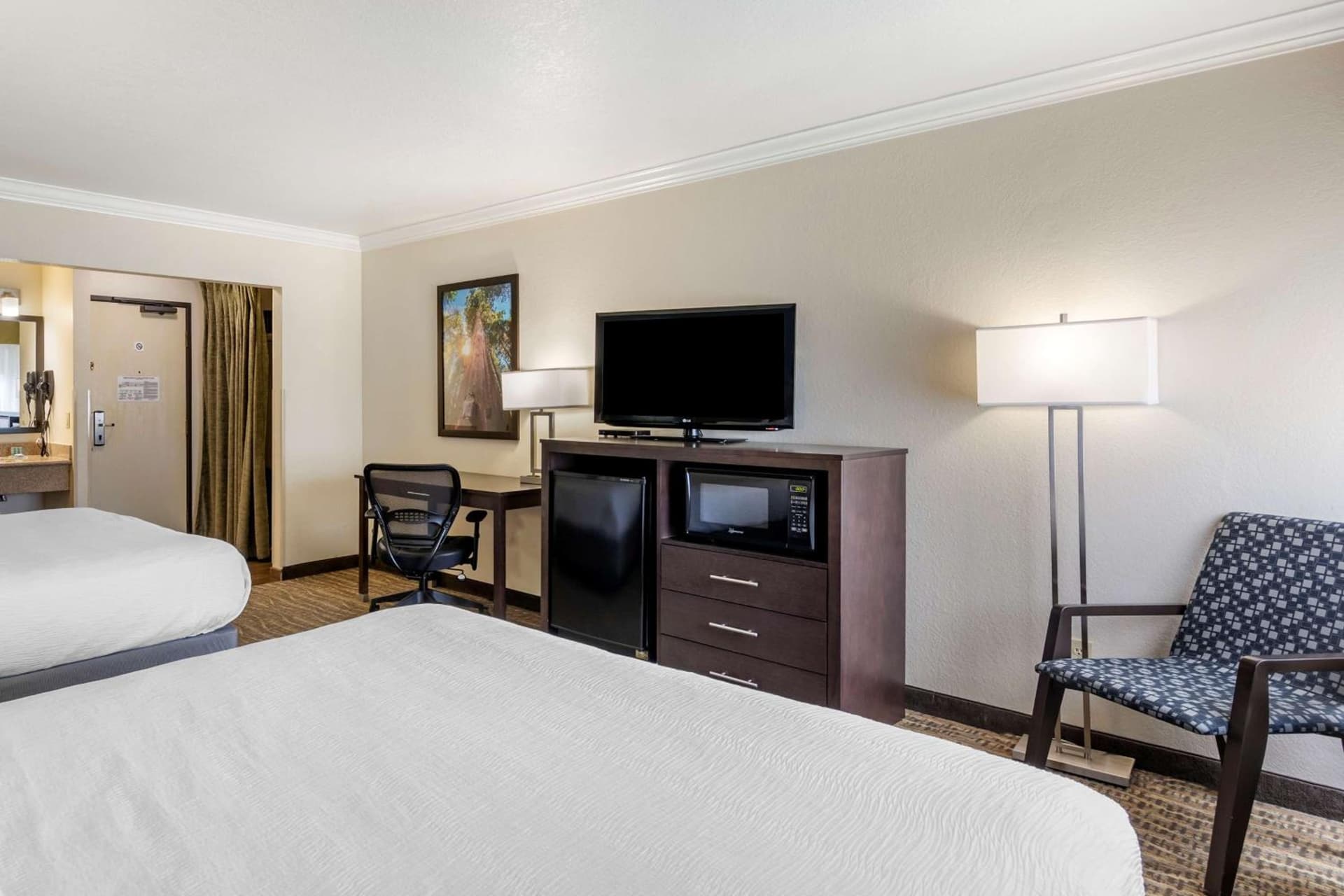 Best Western Town & Country Lodge gallery photo in Tulare, CA — image 39