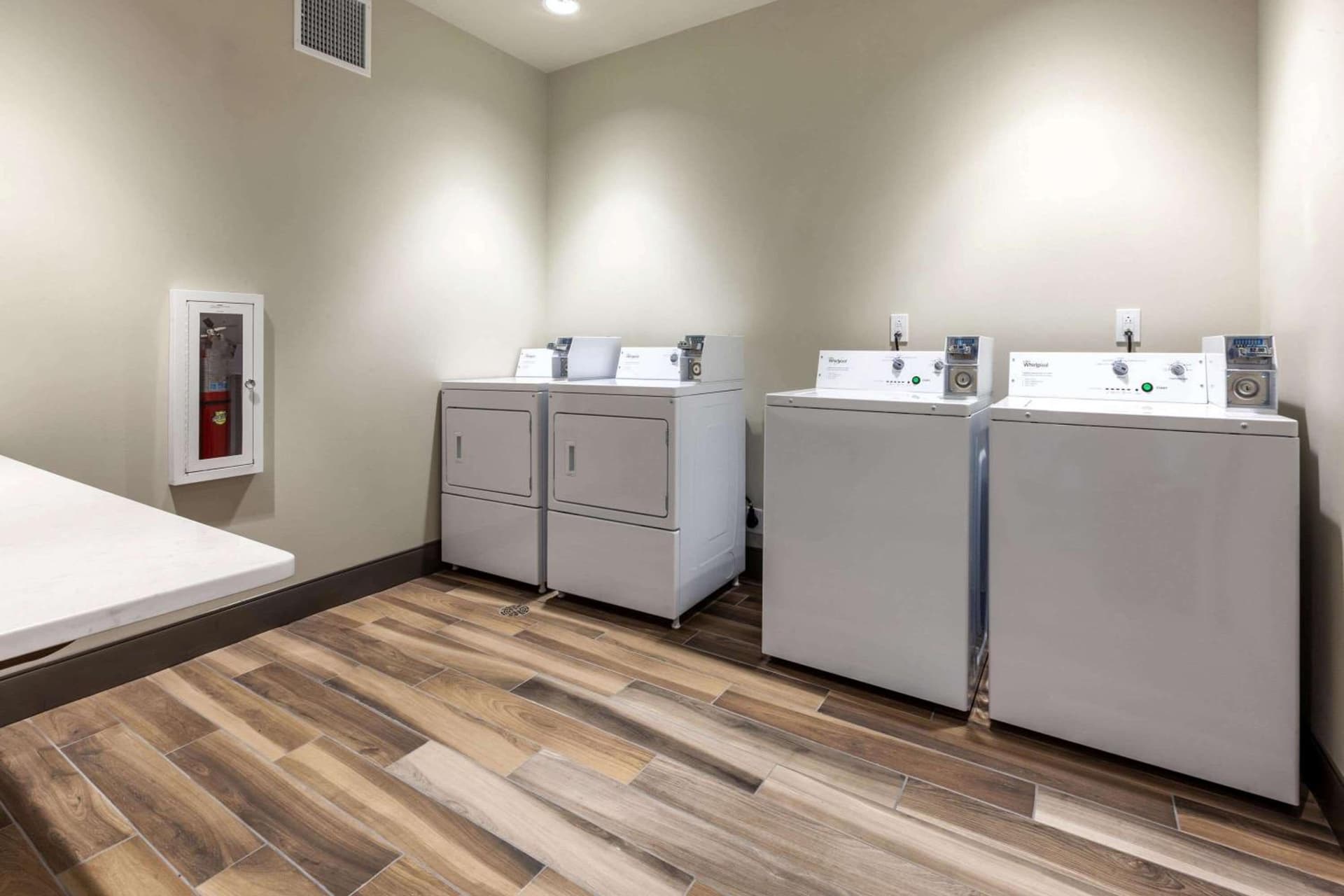 La Quinta Inn & Suites by Wyndham Middletown-Goshen gallery photo in Middletown, NY — image 10