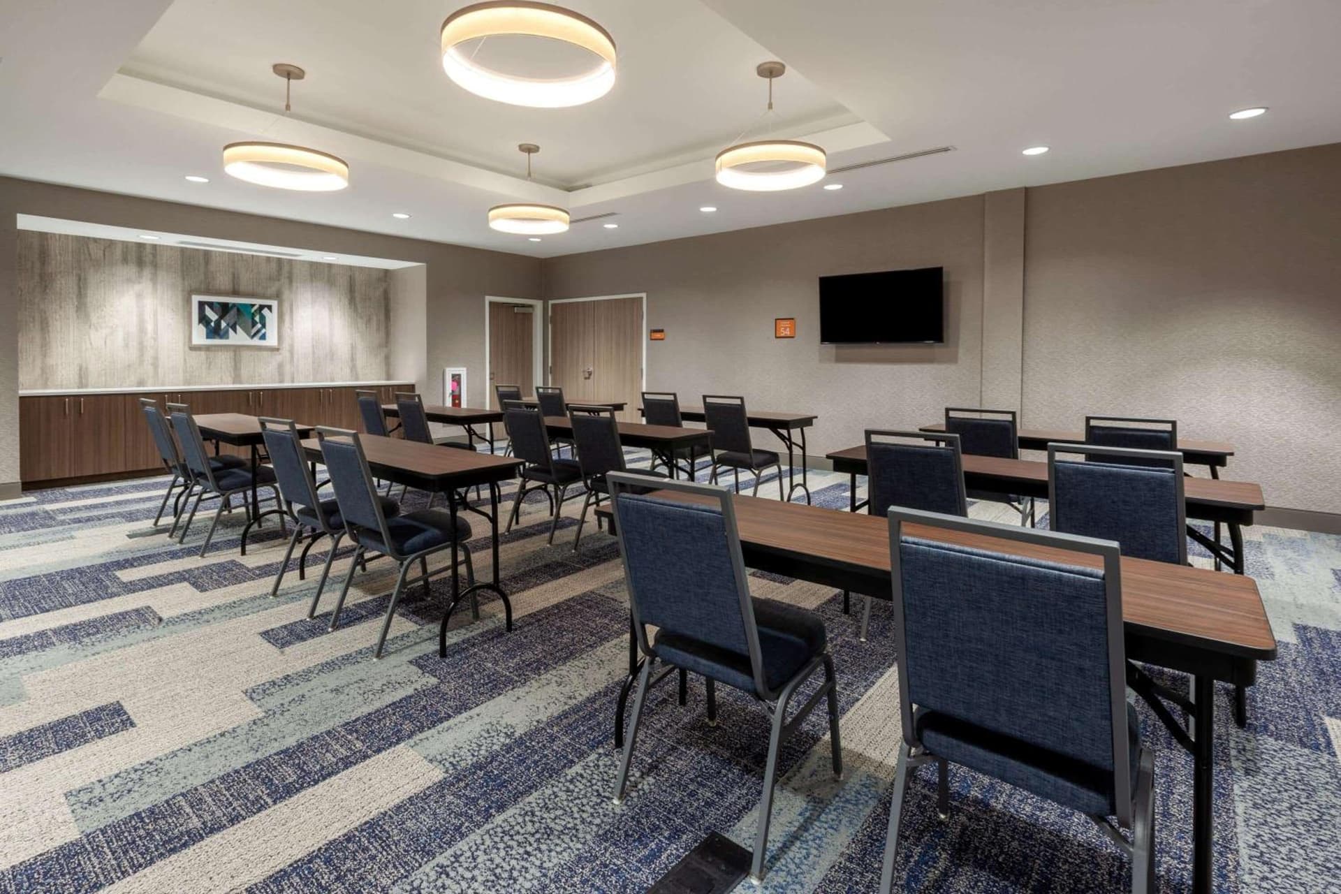 La Quinta Inn & Suites by Wyndham Middletown-Goshen gallery photo in Middletown, NY — image 8