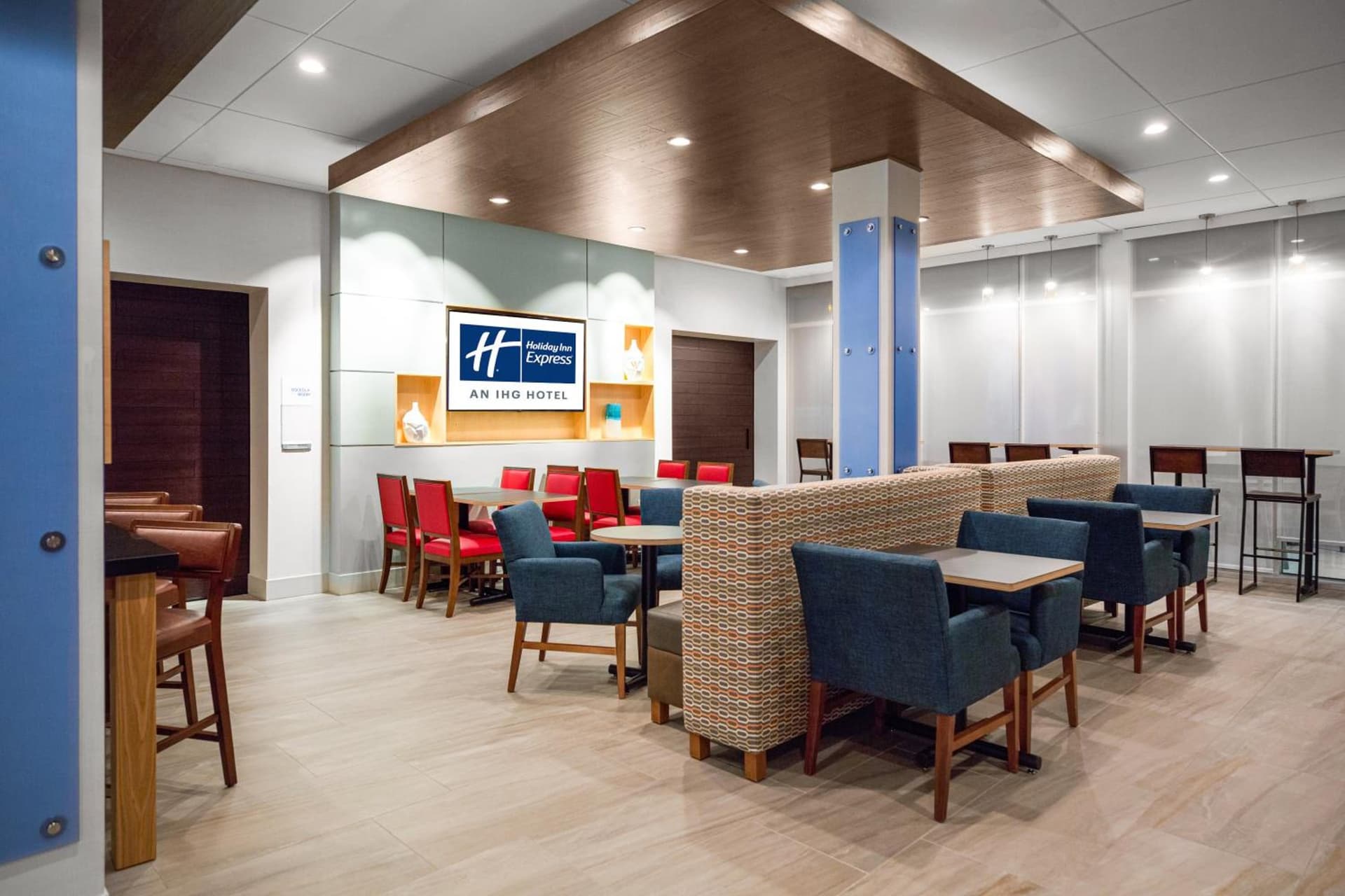 Holiday Inn Express & Suites Sanford - Lake Mary by IHG gallery photo in Sanford, FL — image 57
