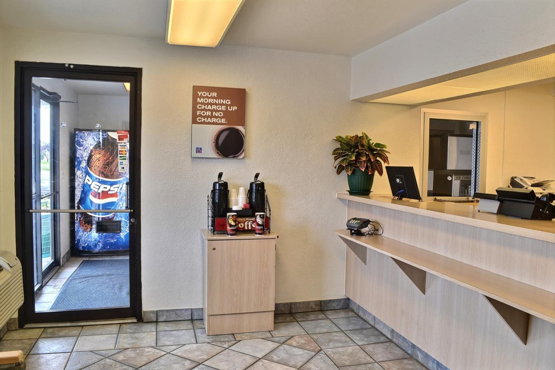 Motel 6-Billings, MT - South gallery photo in Billings, MT — image 7