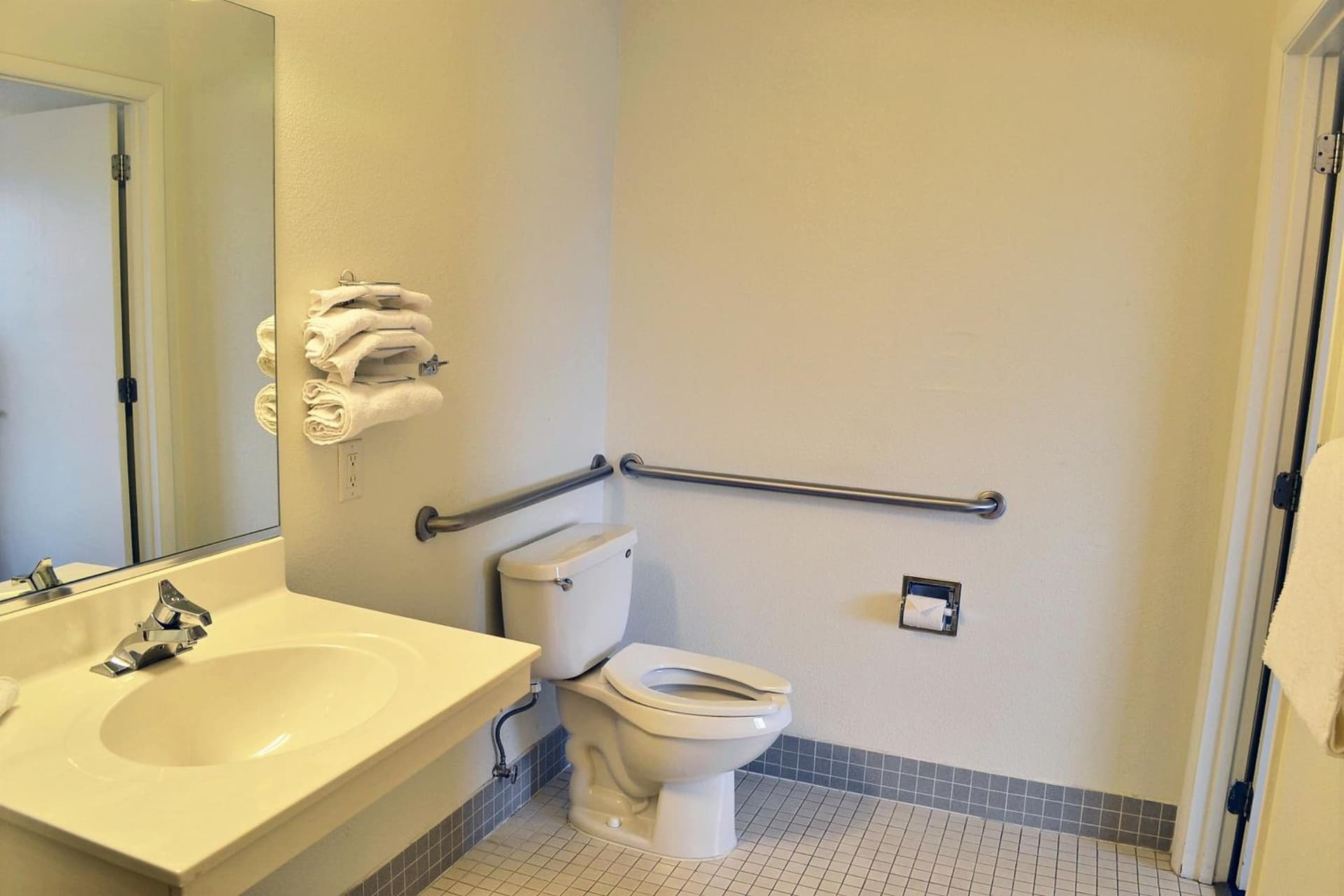 Motel 6-Billings, MT - South gallery photo in Billings, MT — image 36