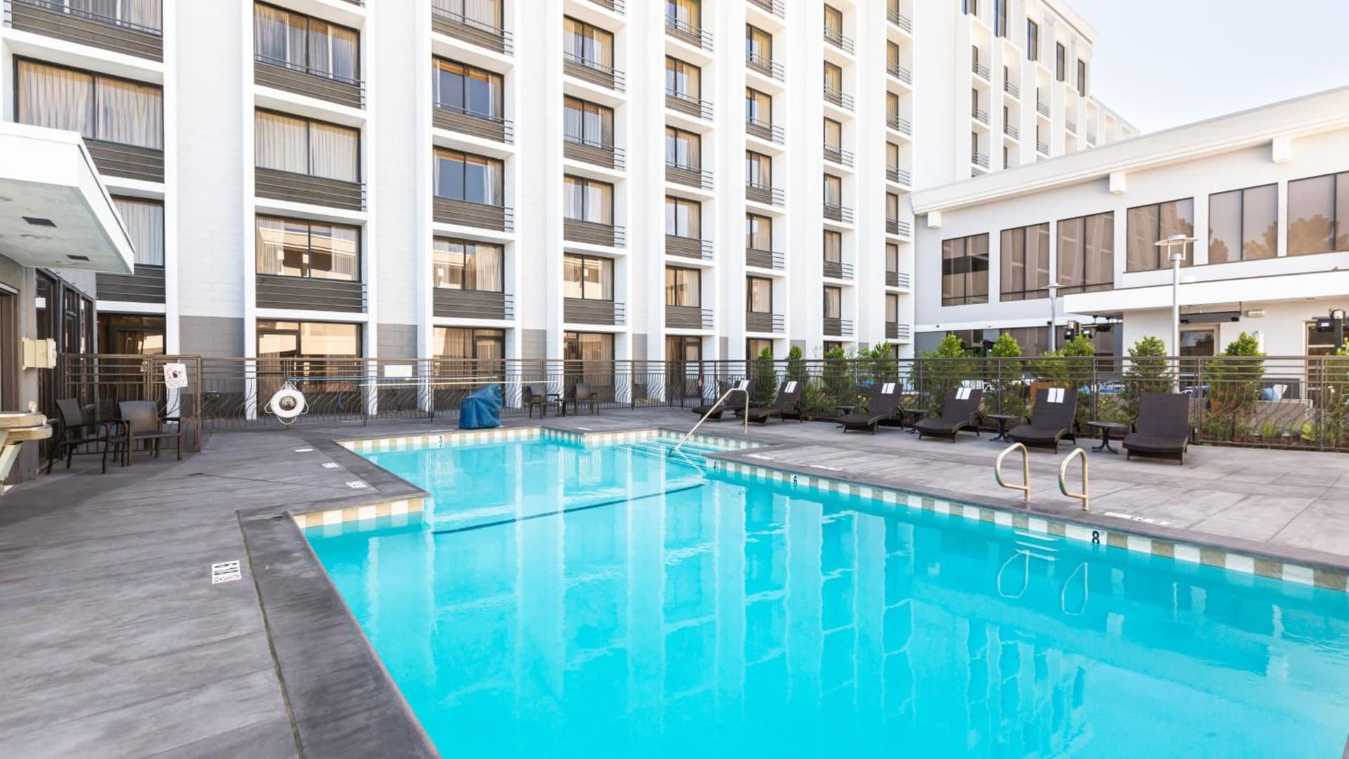 Holiday Inn San Jose-Silicon Valley by IHG property views in San Jose, CA — gallery photo 3