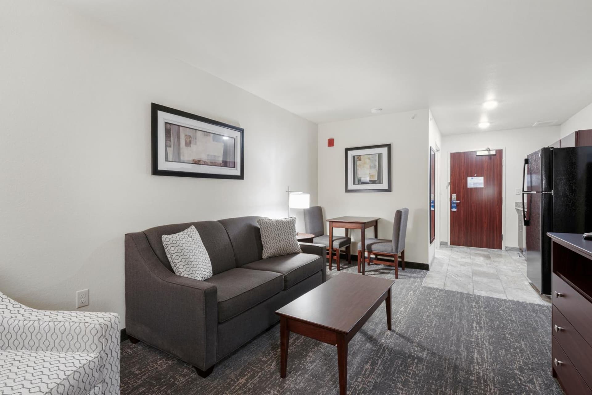 Cobblestone Hotel & Suites - Urbana interior in Urbana, OH — gallery photo 2