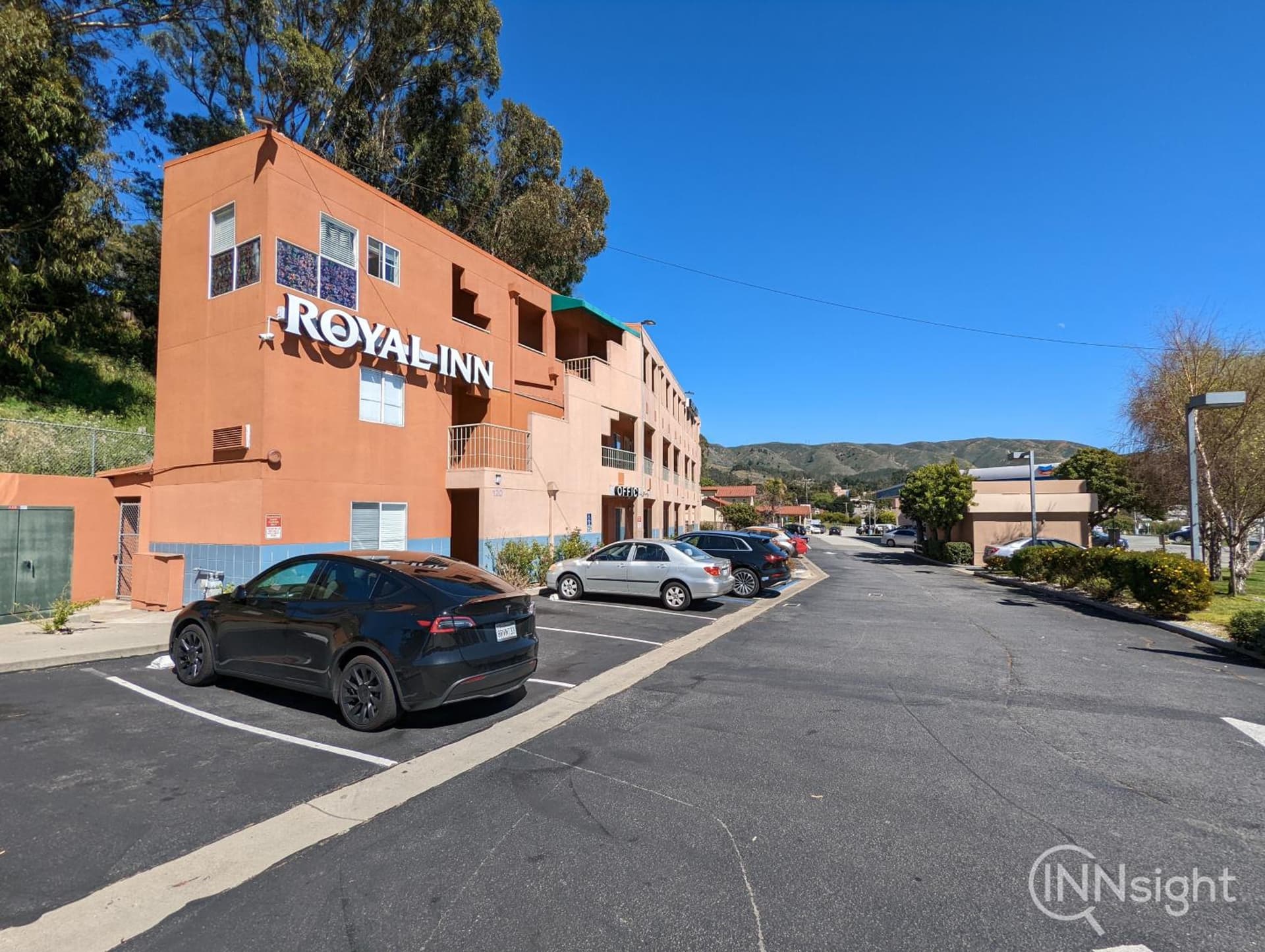 Royal Inn featured exterior or lobby in South San Francisco, CA — similar hotel