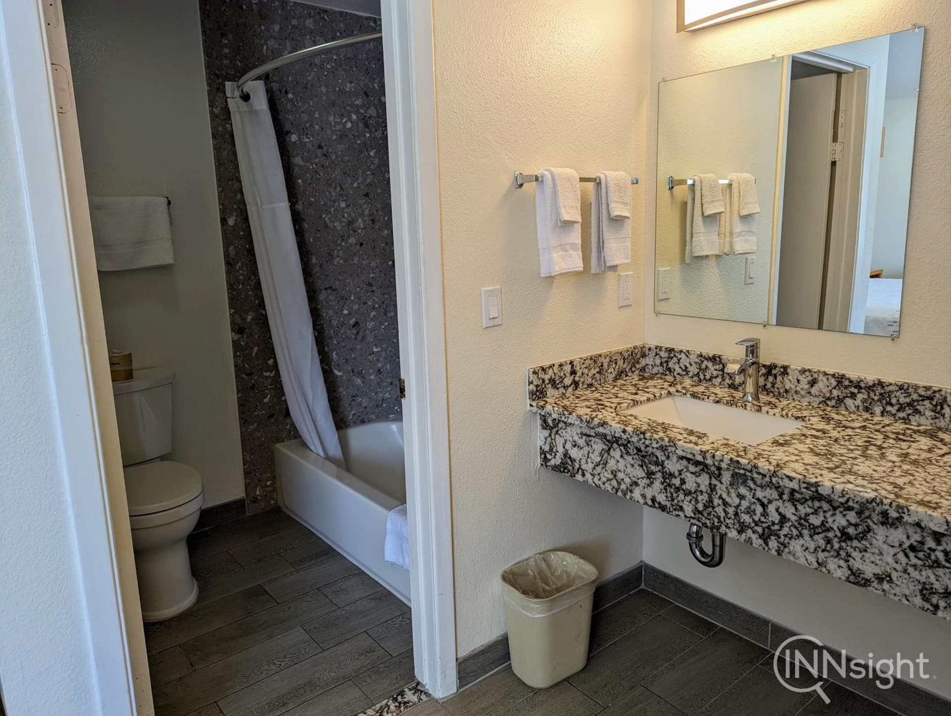 Royal Inn interior in South San Francisco, CA — gallery photo 2