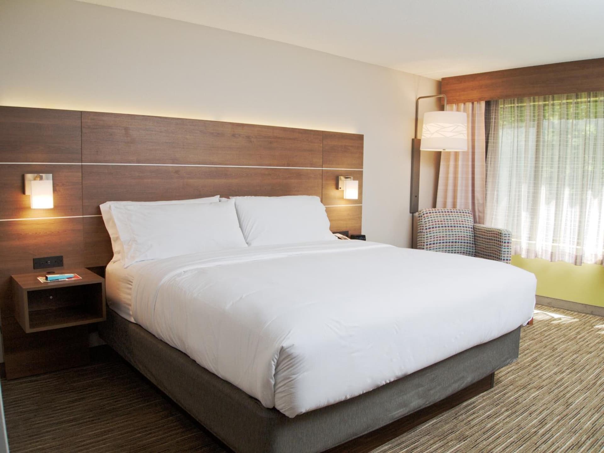 Holiday Inn Express South Burlington by IHG gallery photo in Burlington, VT — image 4