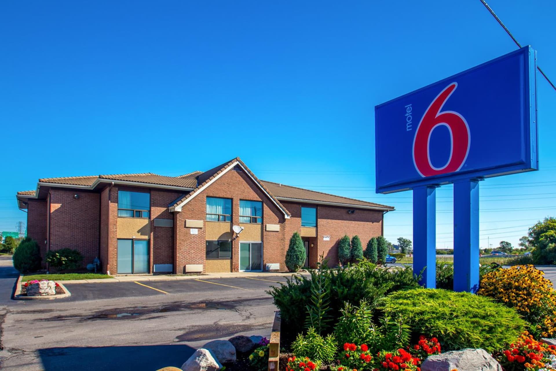 Motel 6-Amherst, NY - Buffalo interior in Amherst, NY — gallery photo 2
