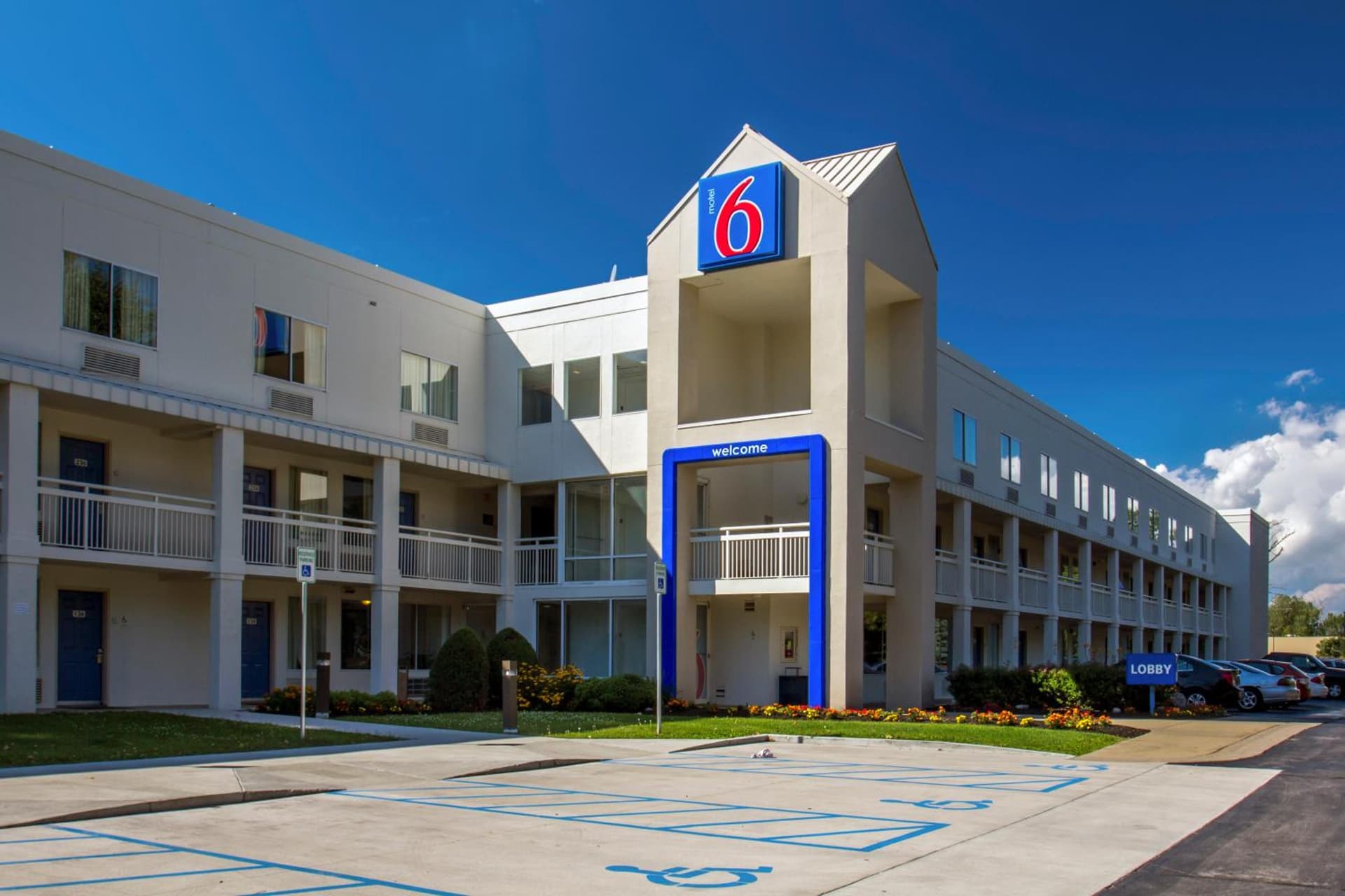 Motel 6 Buffalo NY Airport Williamsville property views in Williamsville, NY — gallery photo 3