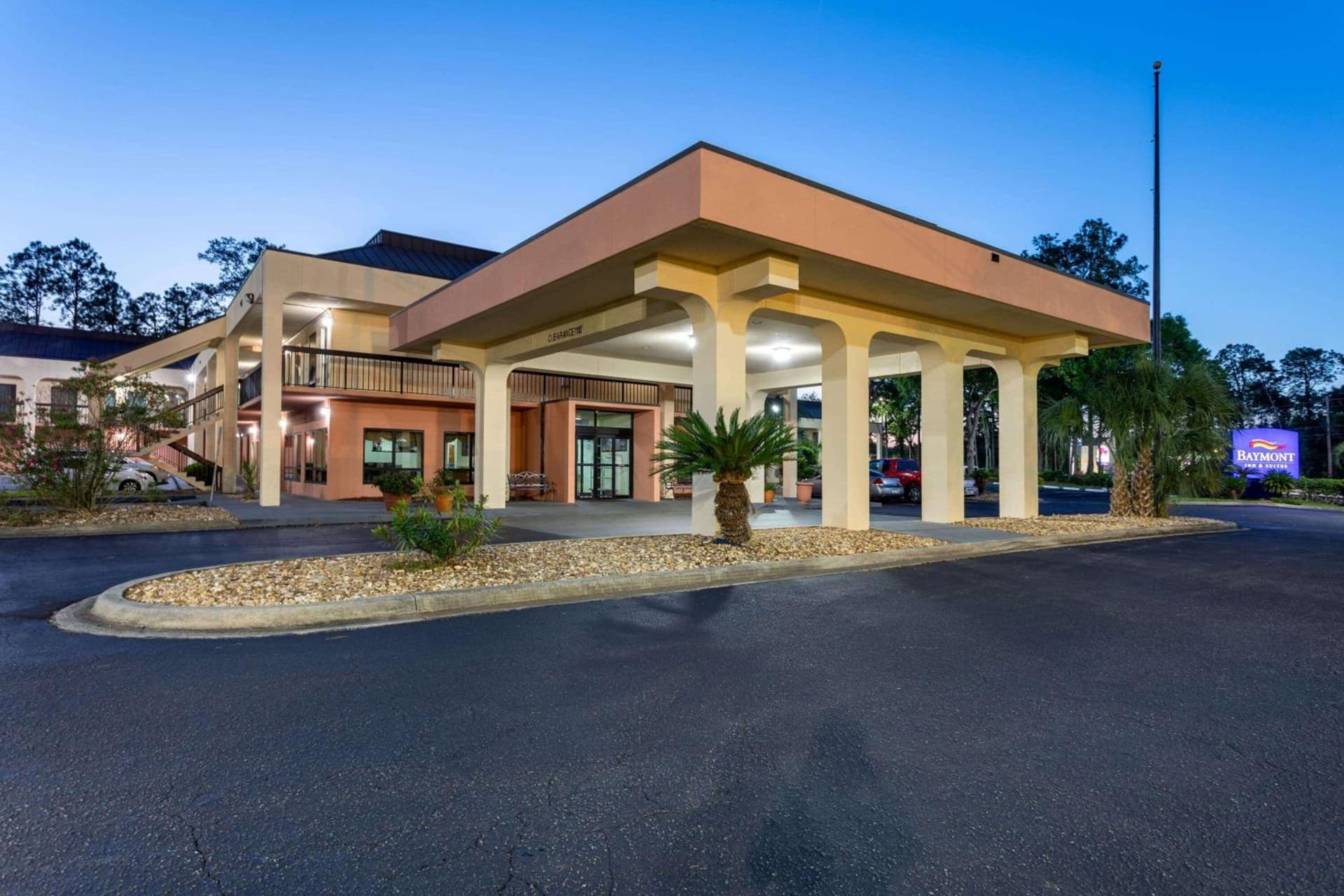 Baymont by Wyndham Tallahassee — hotel in Tallahassee, Florida