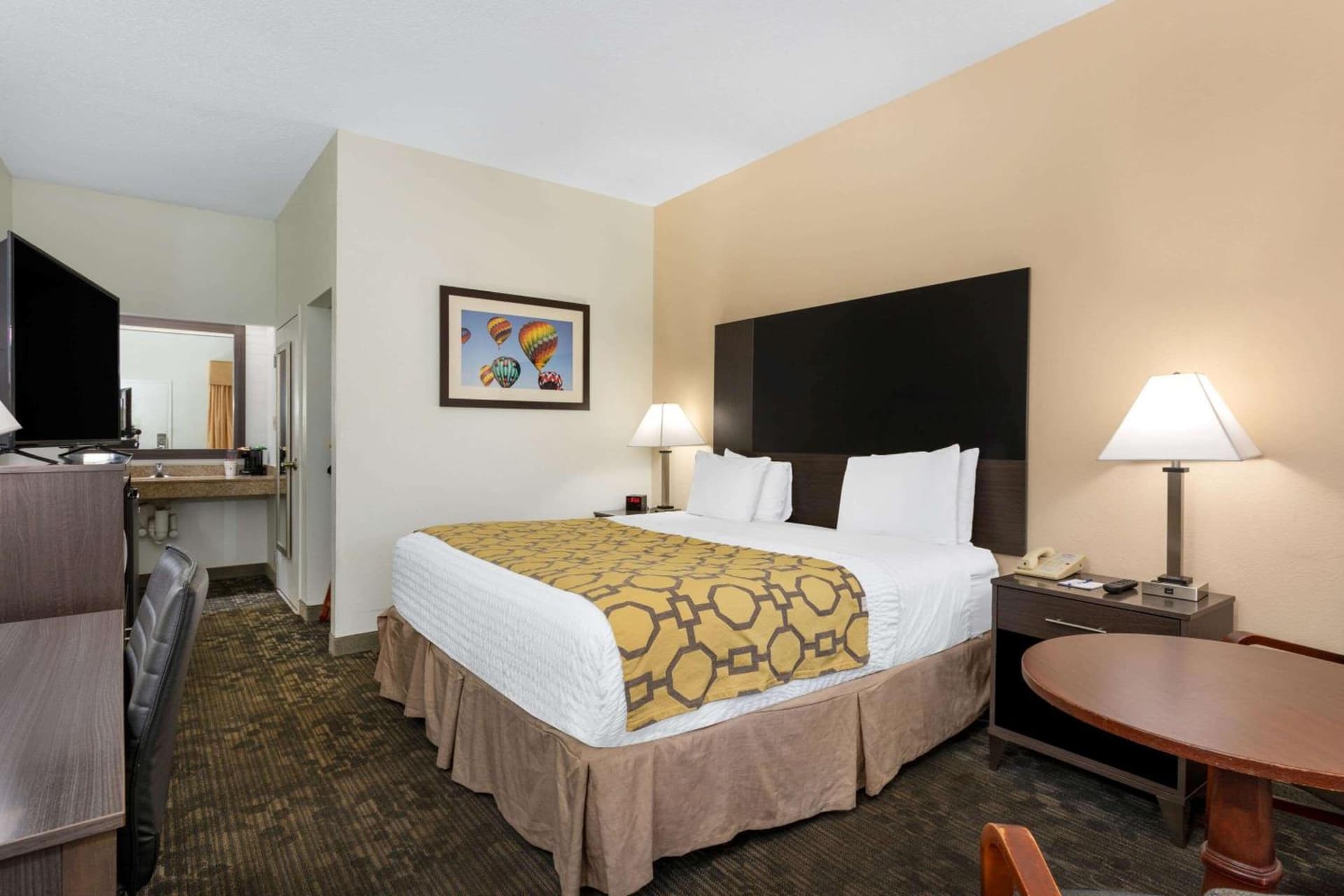 Baymont by Wyndham Tallahassee gallery photo in Tallahassee, FL — image 10