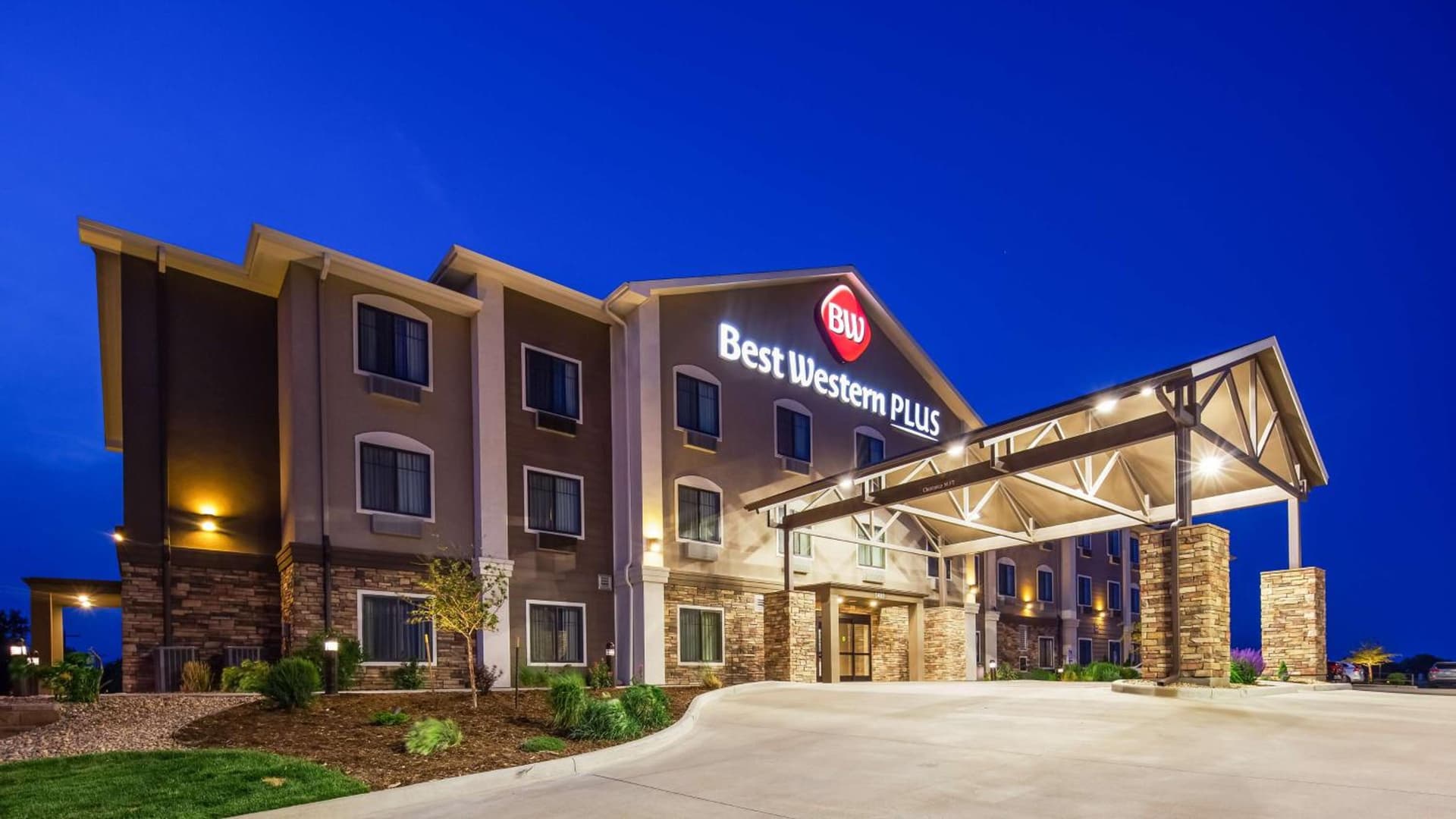 Best Western Plus Overland Inn featured exterior or lobby in Fort Morgan, CO — similar hotel