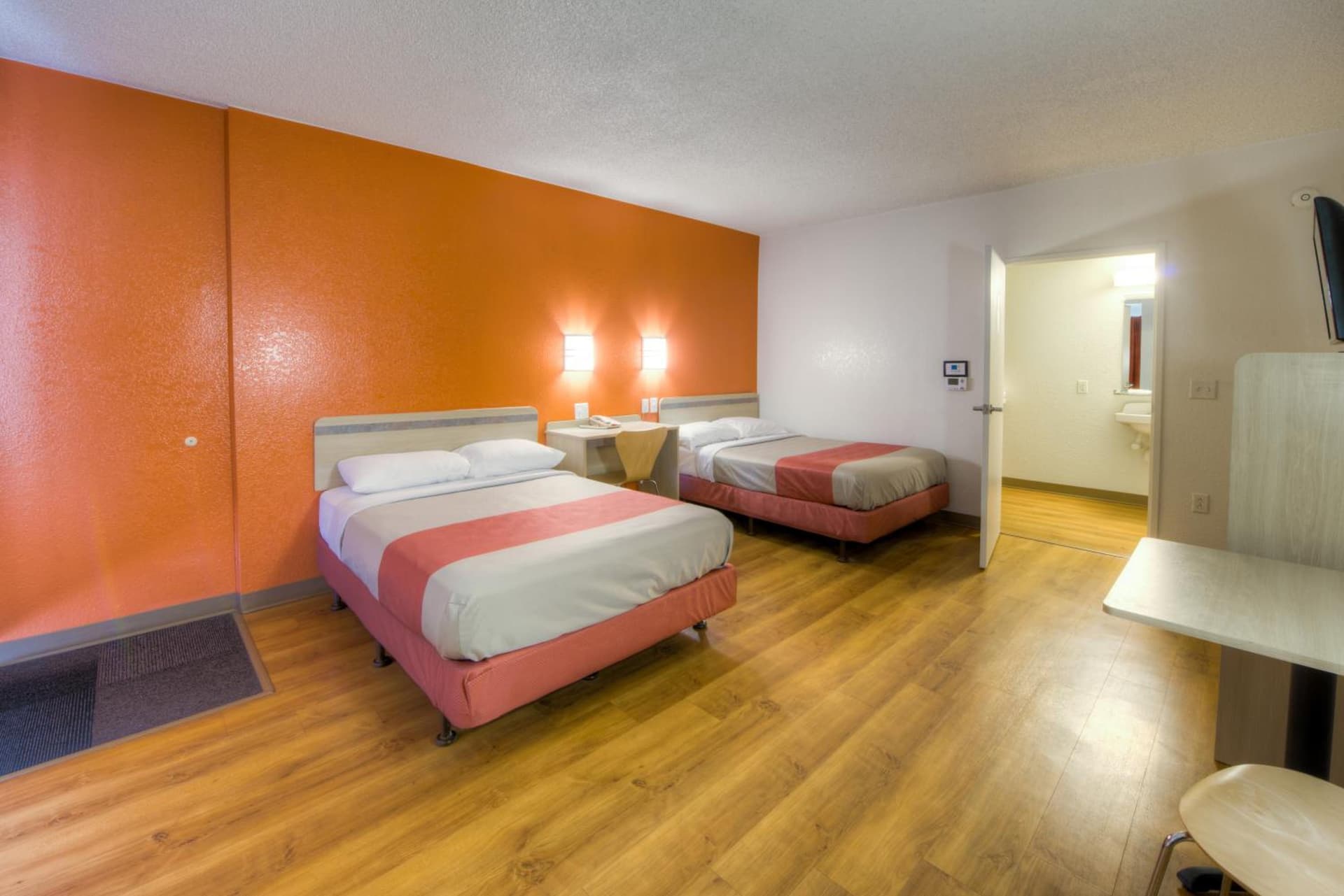 Motel 6-Niantic, CT - New London gallery photo in Niantic, CT — image 24