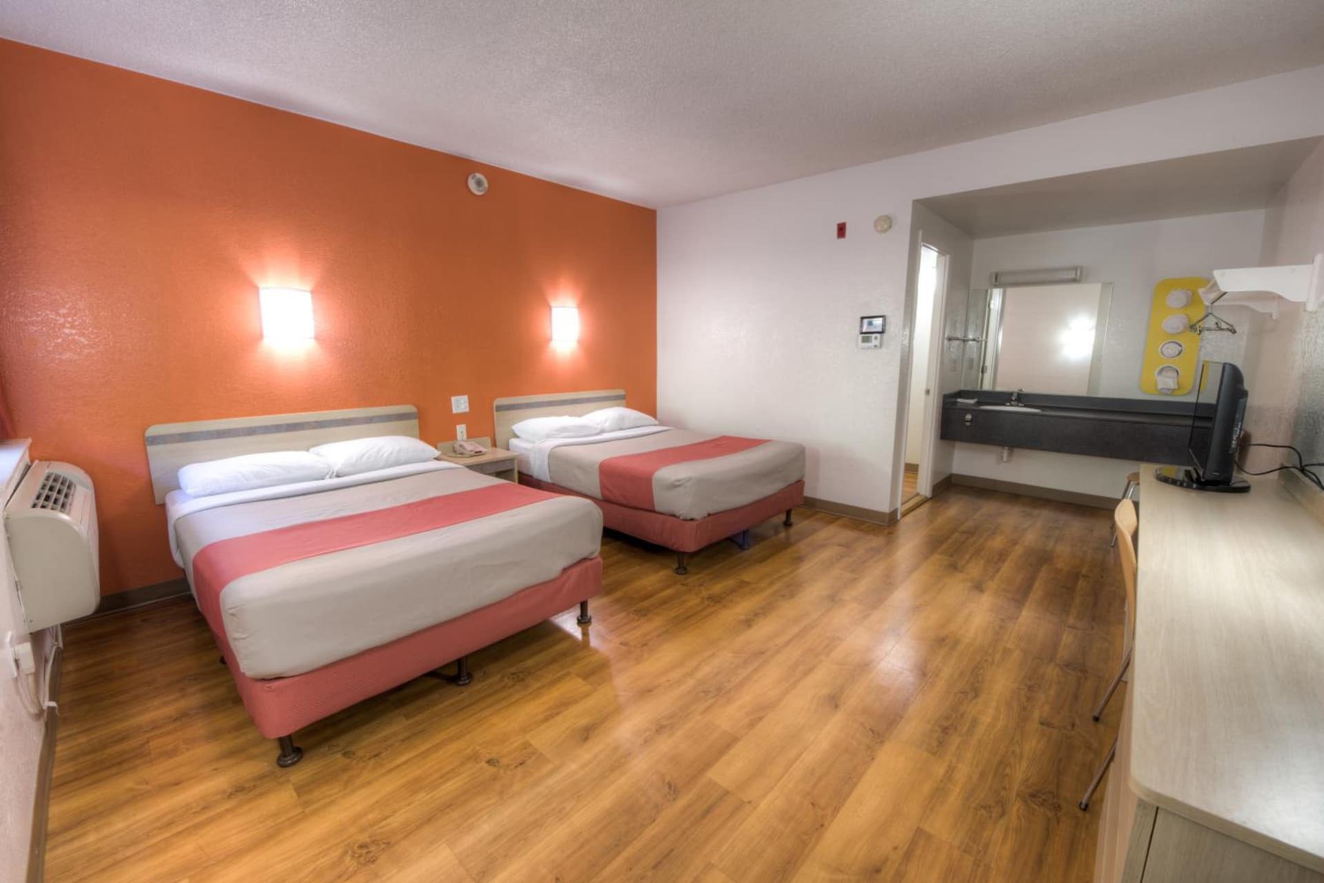 Motel 6-Niantic, CT - New London gallery photo in Niantic, CT — image 11