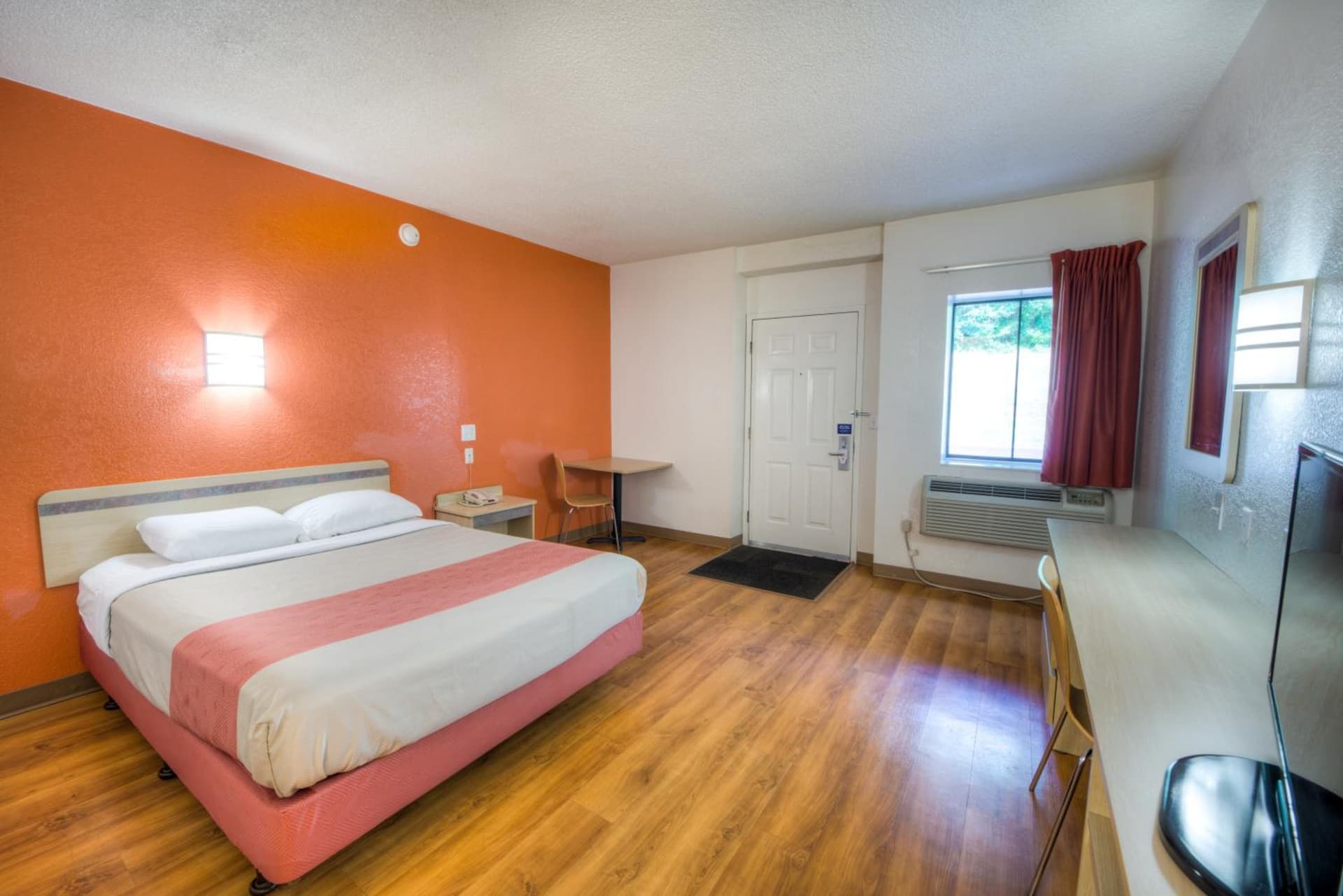 Motel 6-Niantic, CT - New London gallery photo in Niantic, CT — image 6
